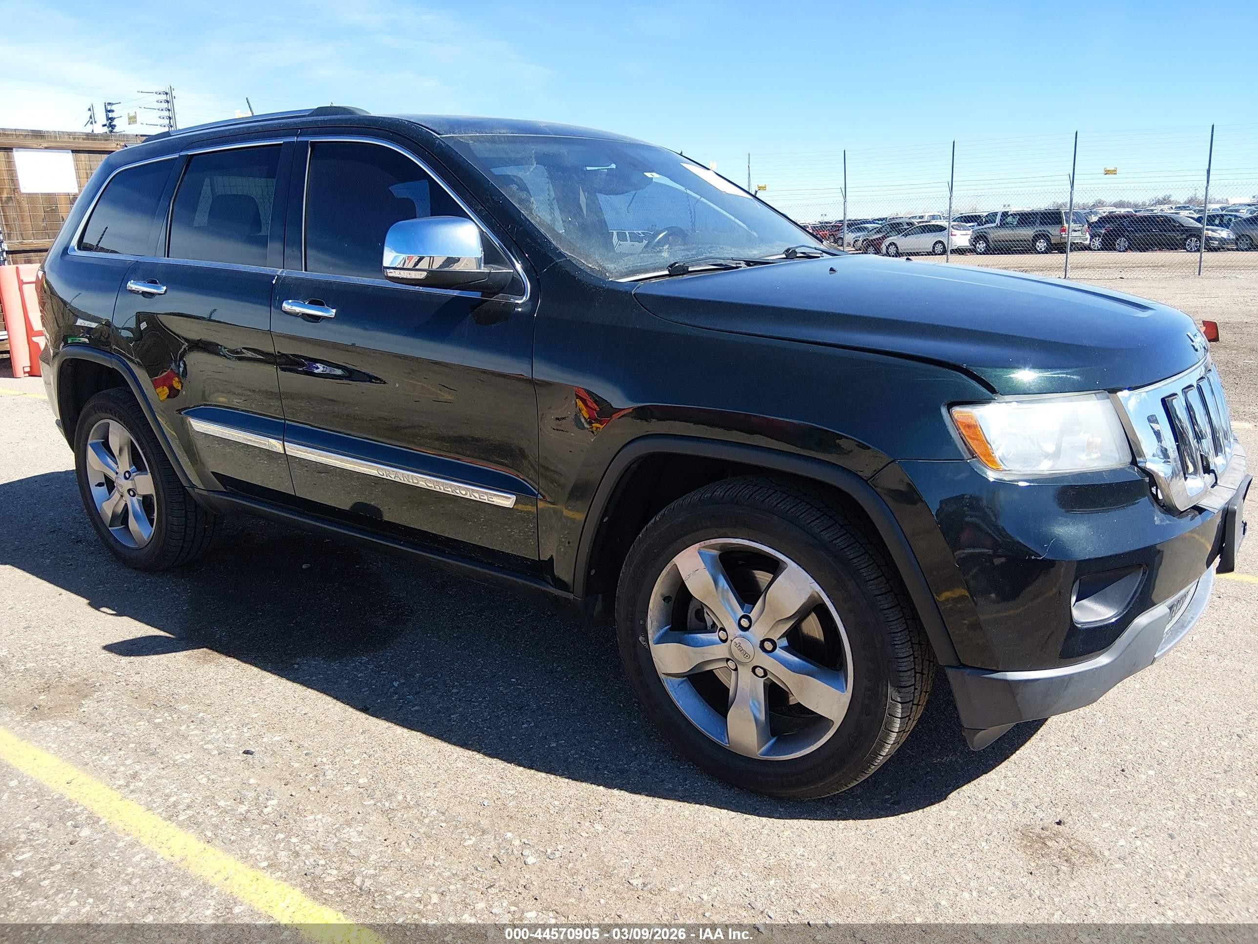 2013 Jeep Grand Cherokee Limited, VIN 1C4RJFBT5DC569171 — Front end