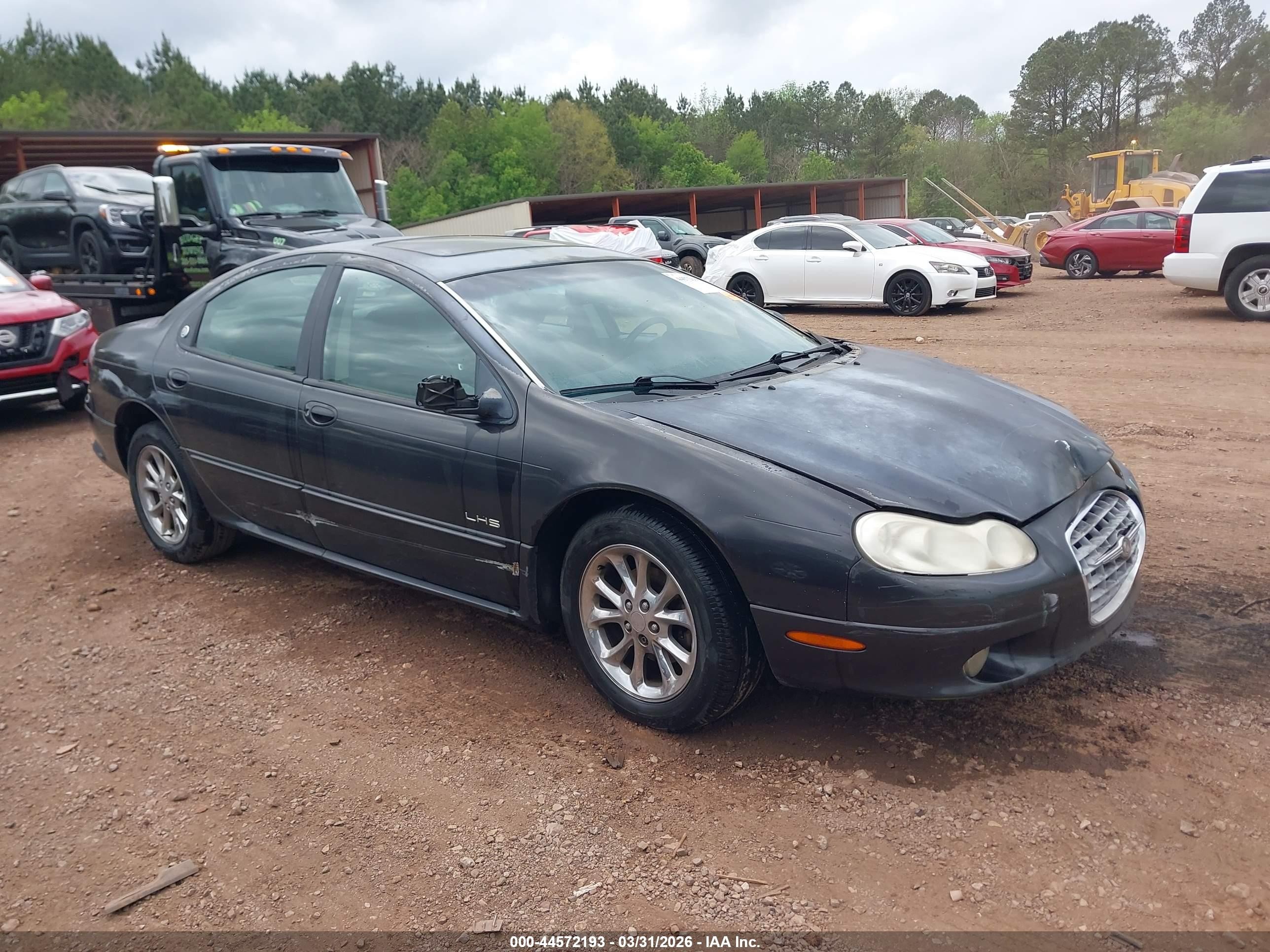 1999 Chrysler LHS, VIN 2C3HC56G3XH739739 — Front end