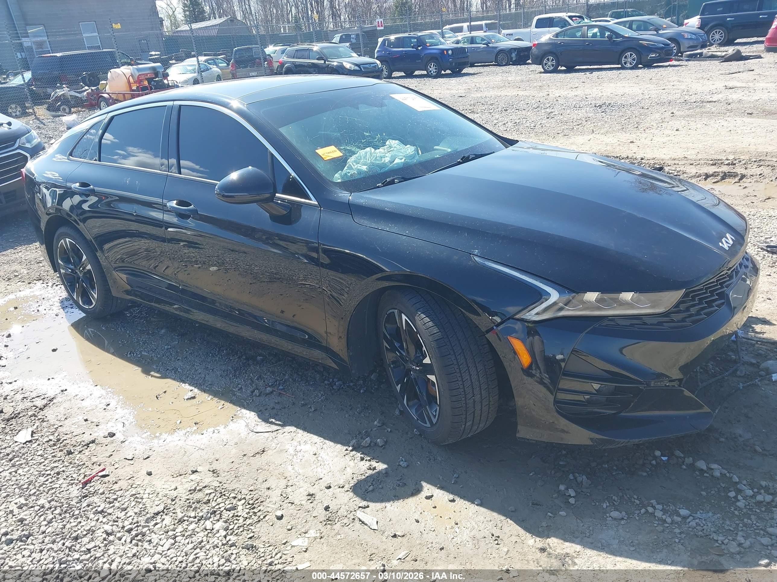 2022 Kia K5 GT-Line, VIN 5XXG64J24NG165334 — Front end