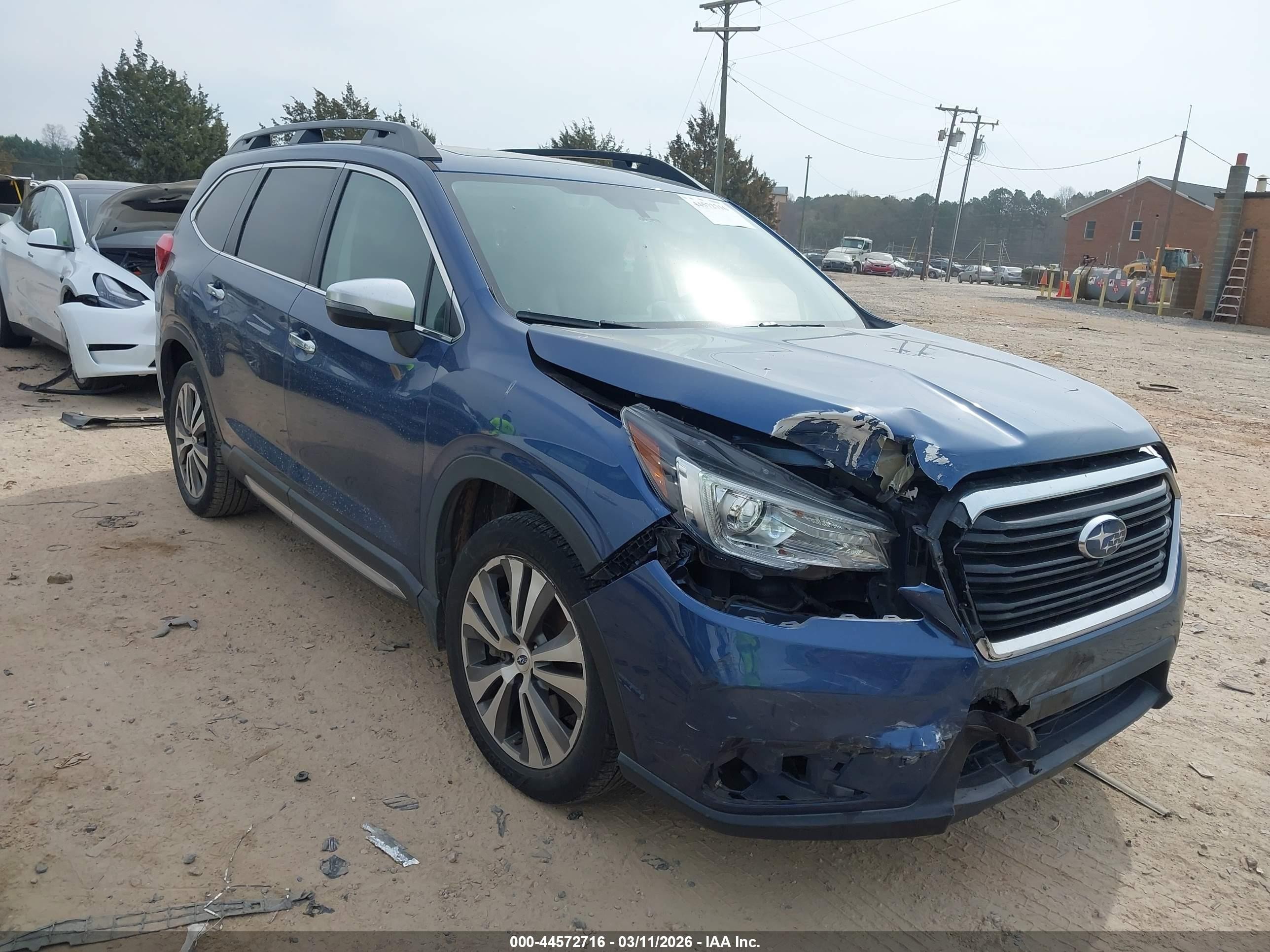 2021 Subaru Ascent Touring, VIN 4S4WMARD4M3430110 — Front end