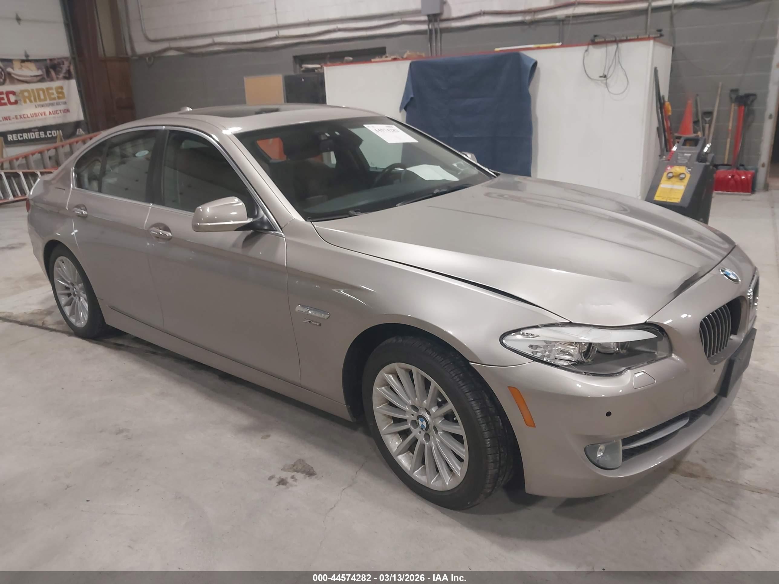 2011 BMW 5 Series 535i xDrive, VIN WBAFU7C57BC871684 — Front end