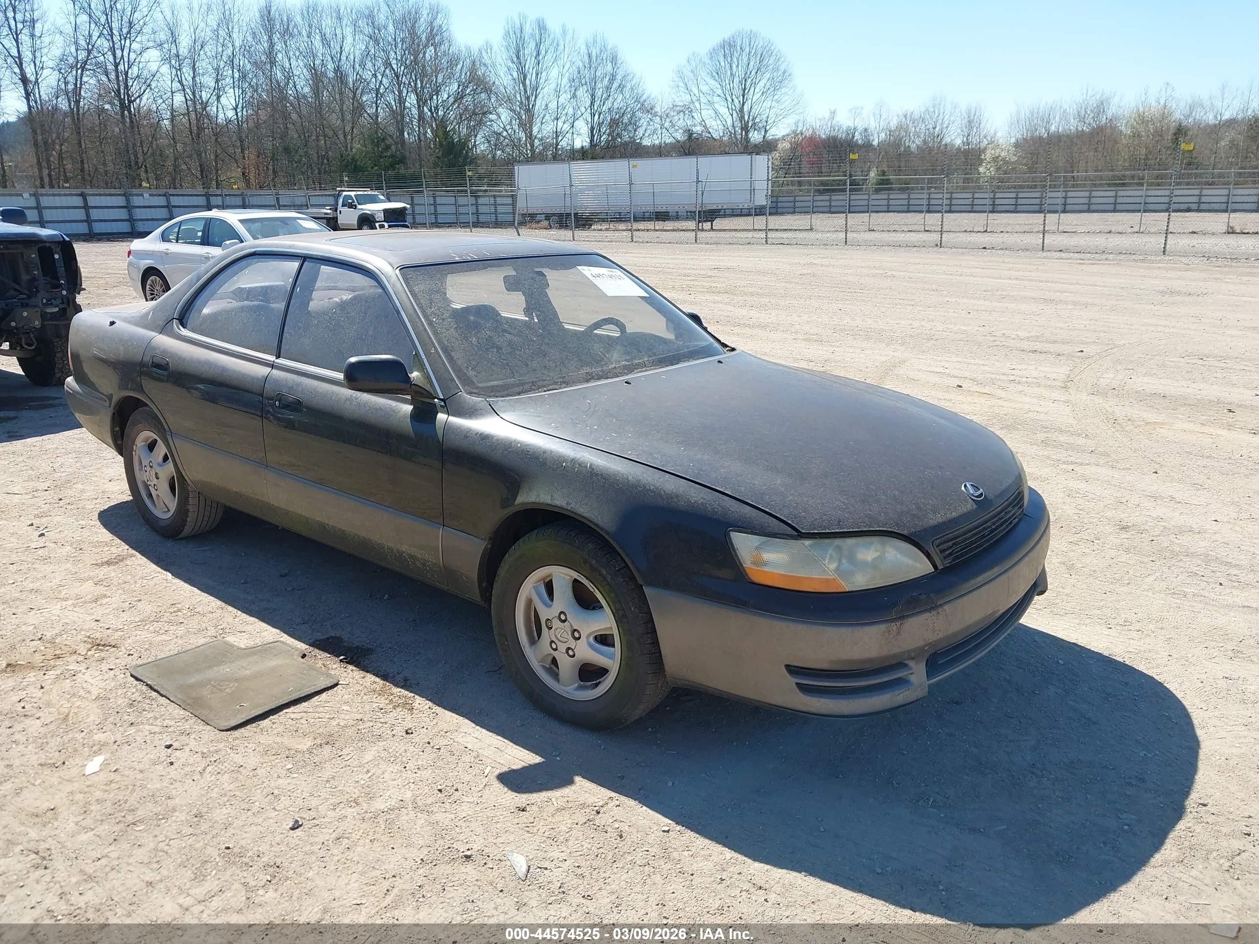 1993 Lexus ES 300, VIN JT8VK13T3P0177680 — Механическое