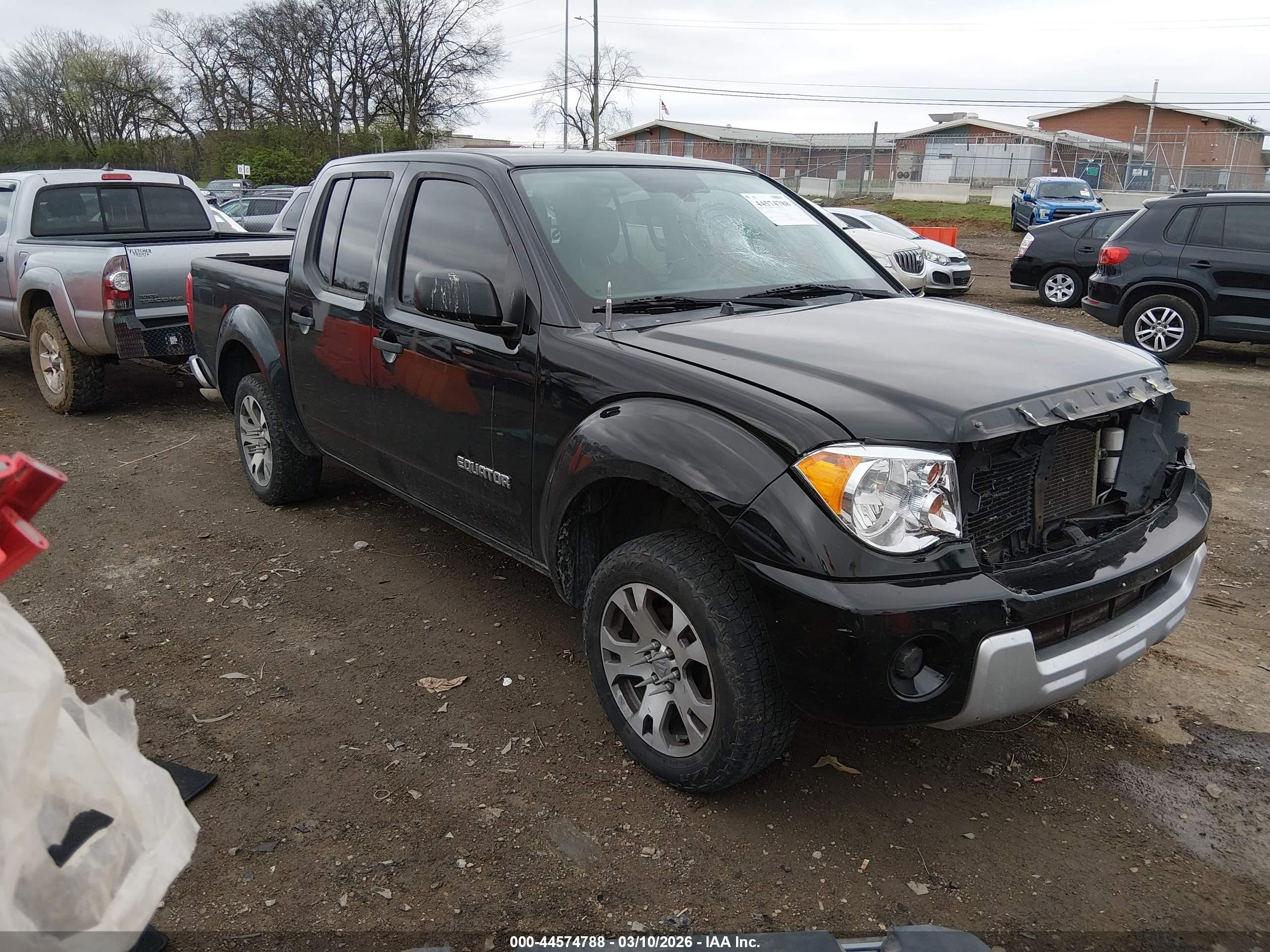 2012 Suzuki Equator Sport, VIN 5Z61D0ER9CC463985 — Front end