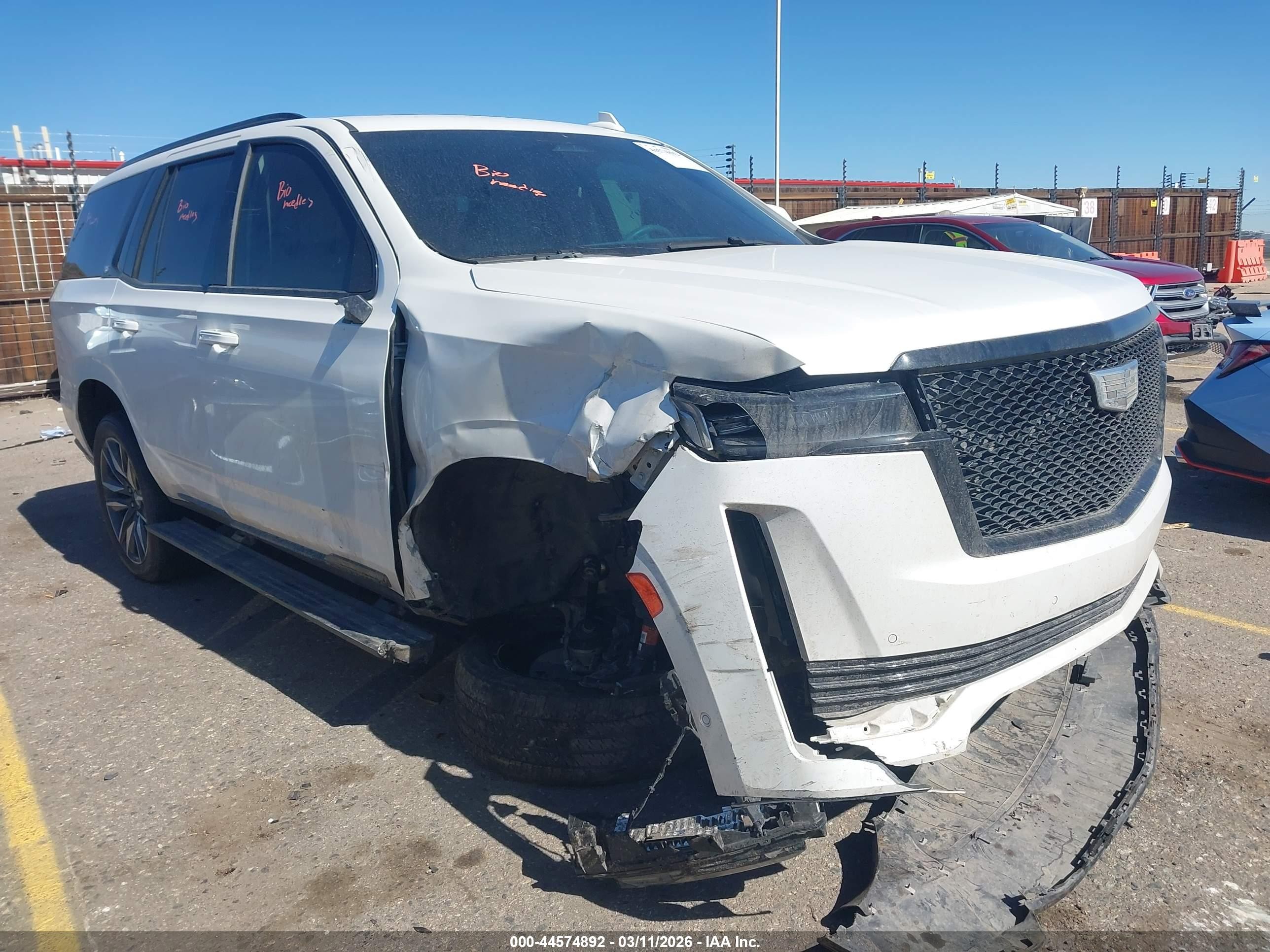 2021 Cadillac Escalade Sport Platinum, VIN 1GYS4GKL2MR368382 — Undercarriage