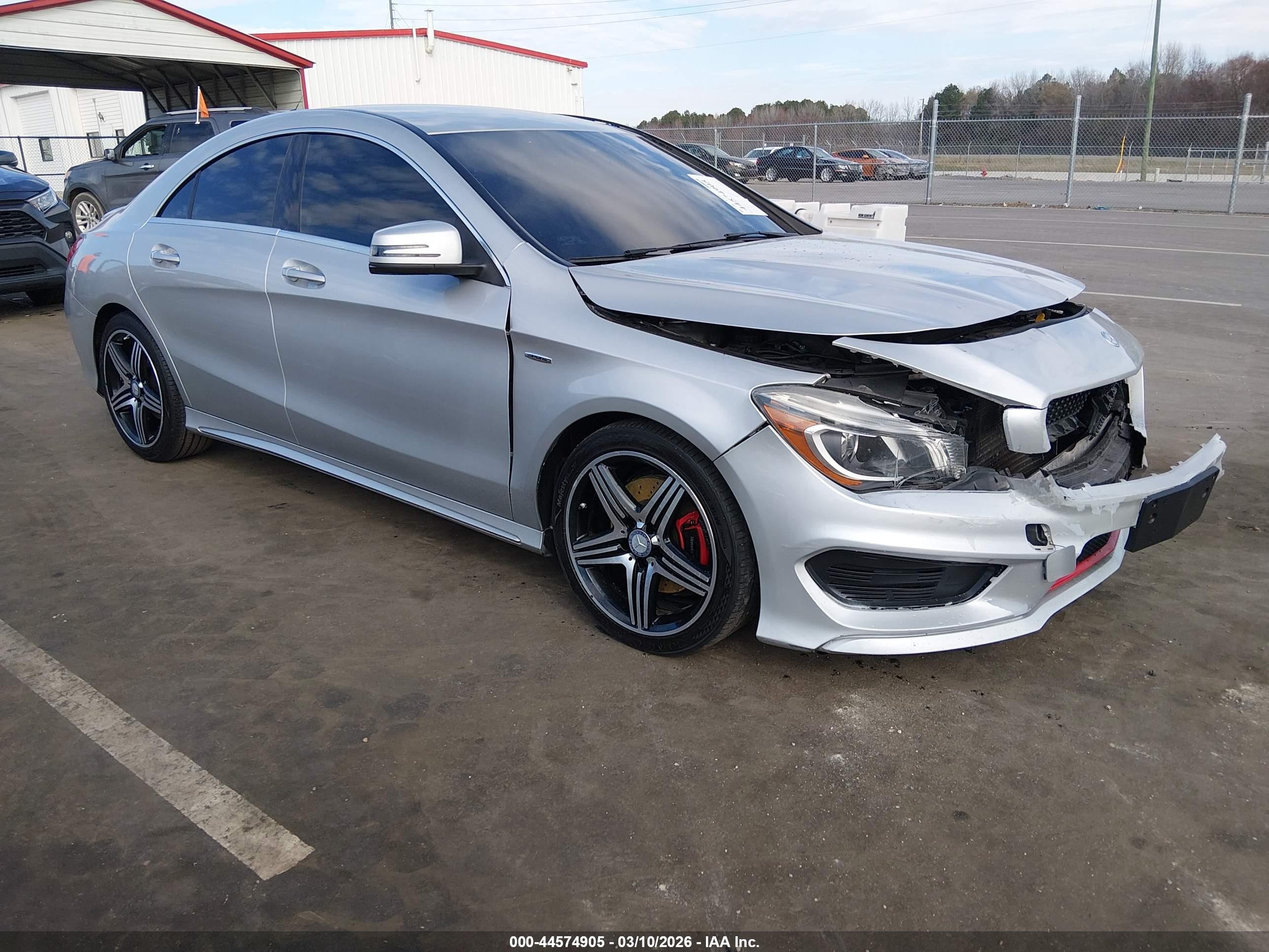 2015 Mercedes-Benz CLA 250, VIN WDDSJ4EB5FN213907 — Front end