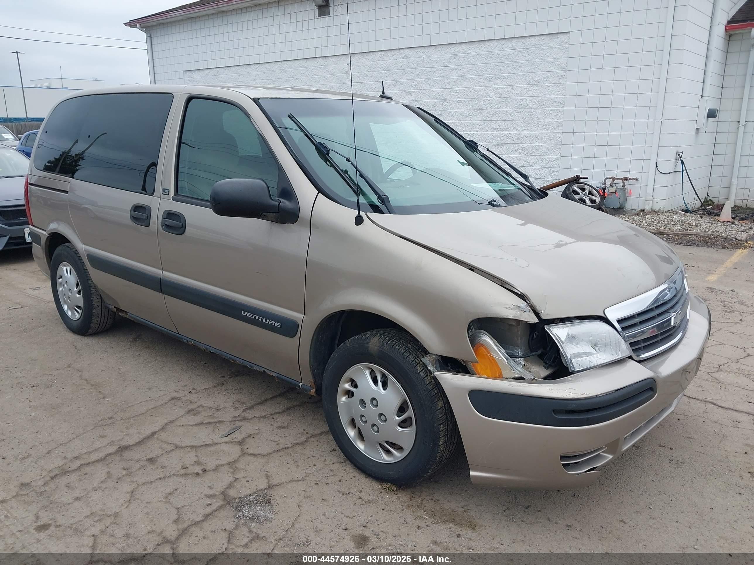 2003 Chevrolet Venture 1SA, VIN 1GNDU03E73D257268 — Front end