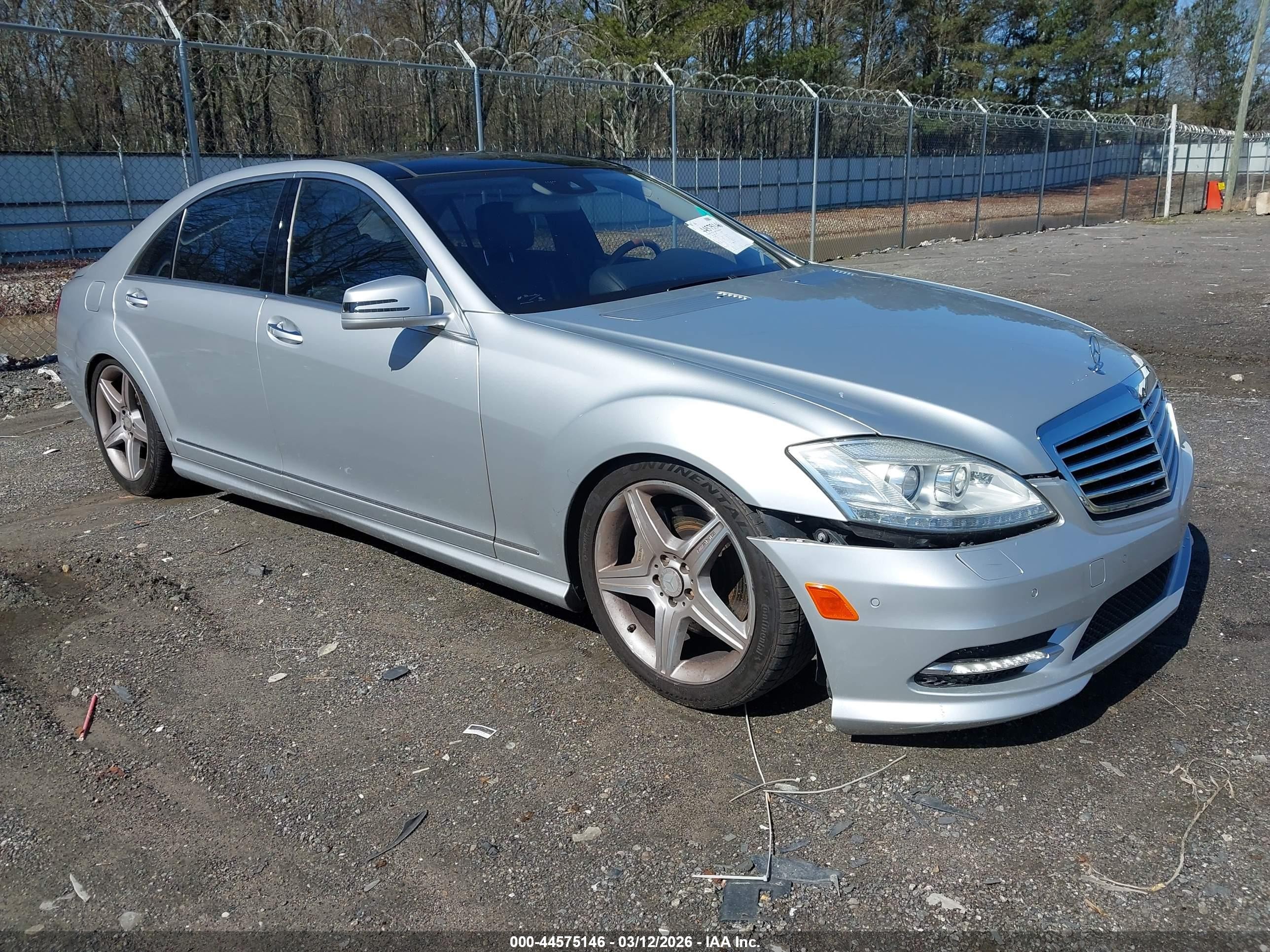 2010 Mercedes-Benz S 550, VIN WDDNG7BB2AA321712 — Engine fire