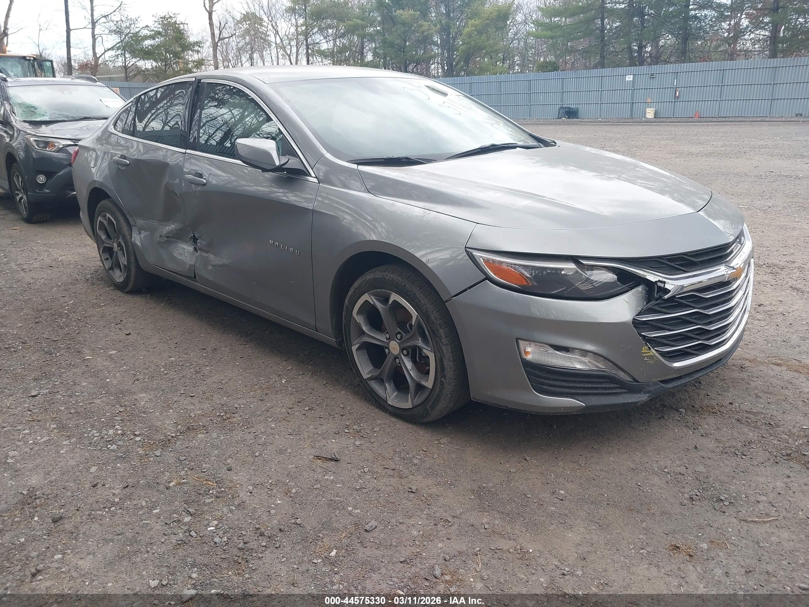 2024 Chevrolet Malibu LT, VIN 1G1ZD5ST2RF142580 — Side
