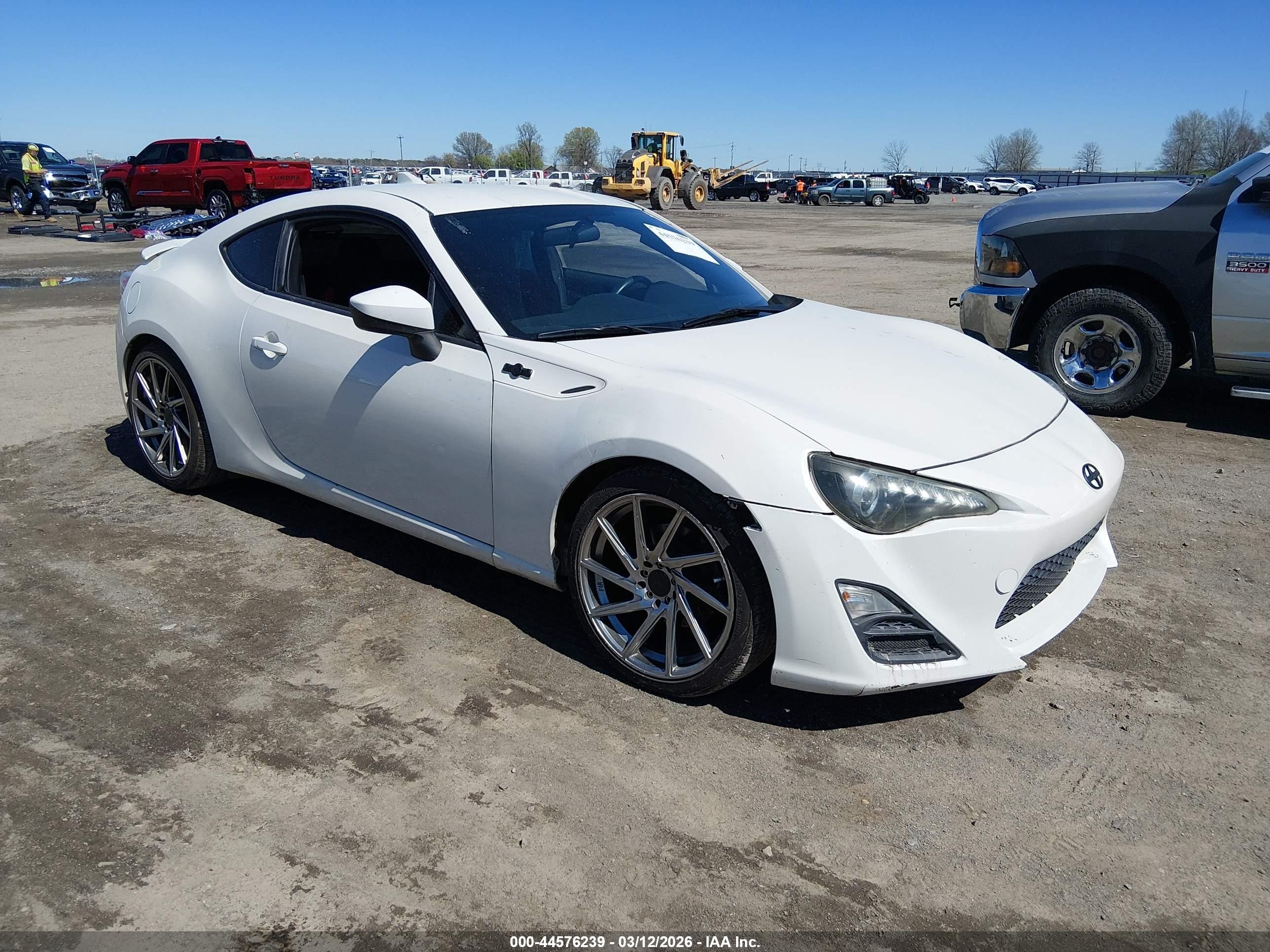 2016 Scion FR-S, VIN JF1ZNAA12G9702516 — Side
