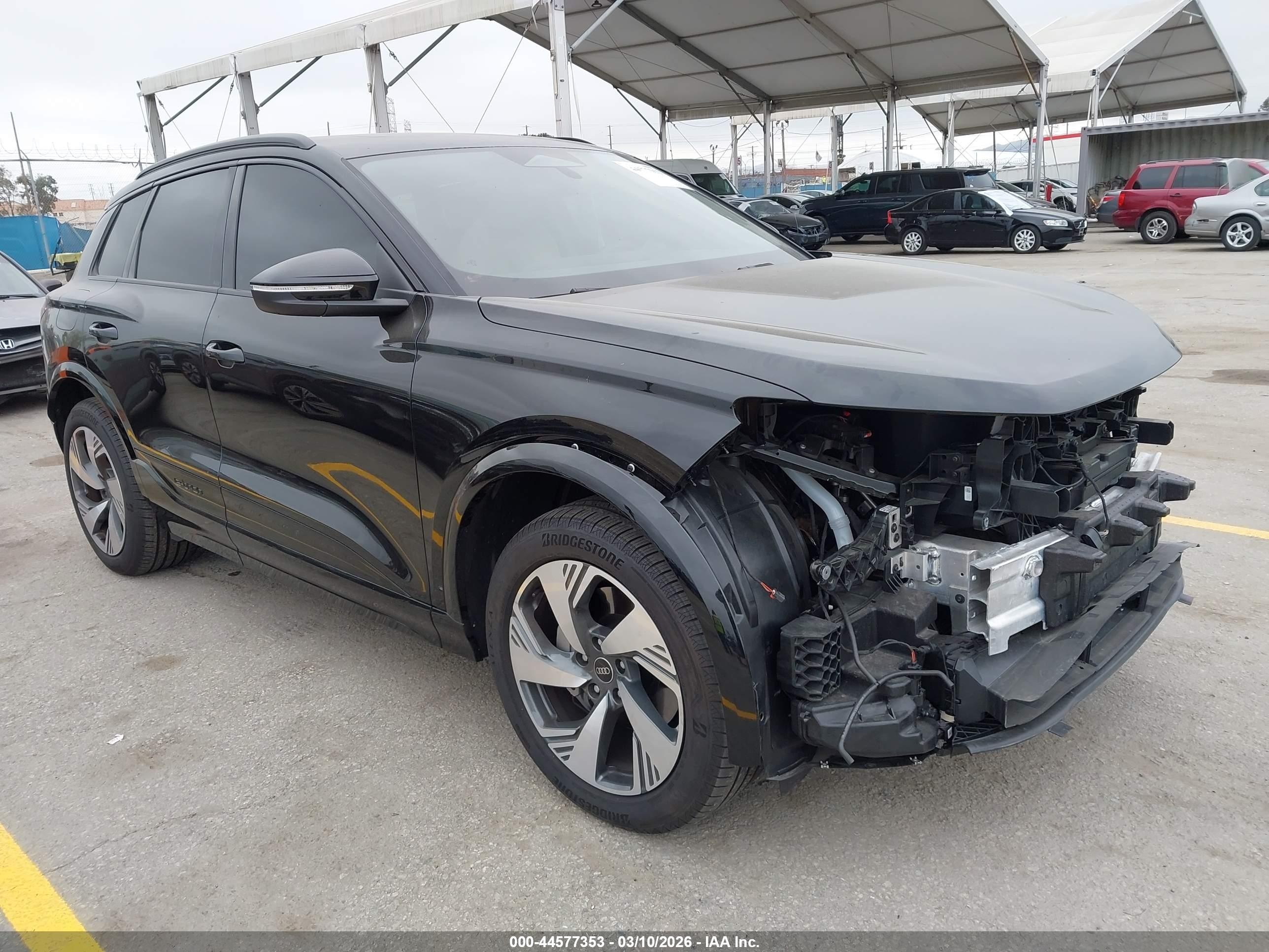 2025 Audi Q6 e-tron Premium Plus, VIN WA124BGF5SA008458 — Front end