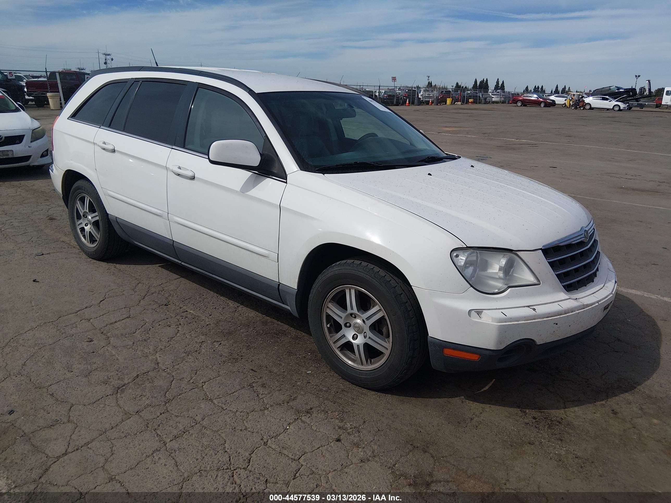 2007 Chrysler Pacifica Touring, VIN 2A8GM68X67R199894 — Rear end