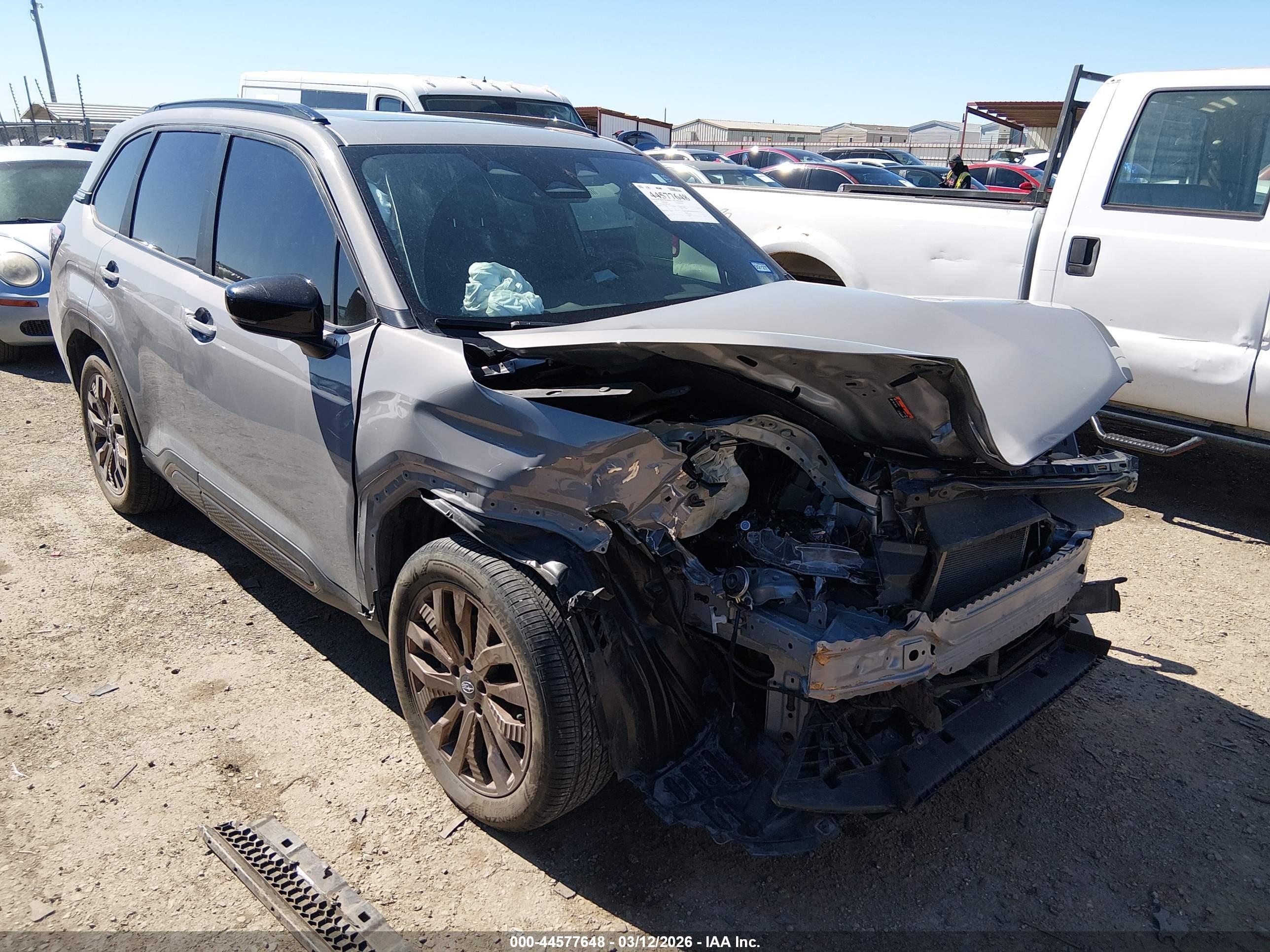 2025 Subaru Forester Special Sports, VIN JF2SLDHC1SH525645 — Перед