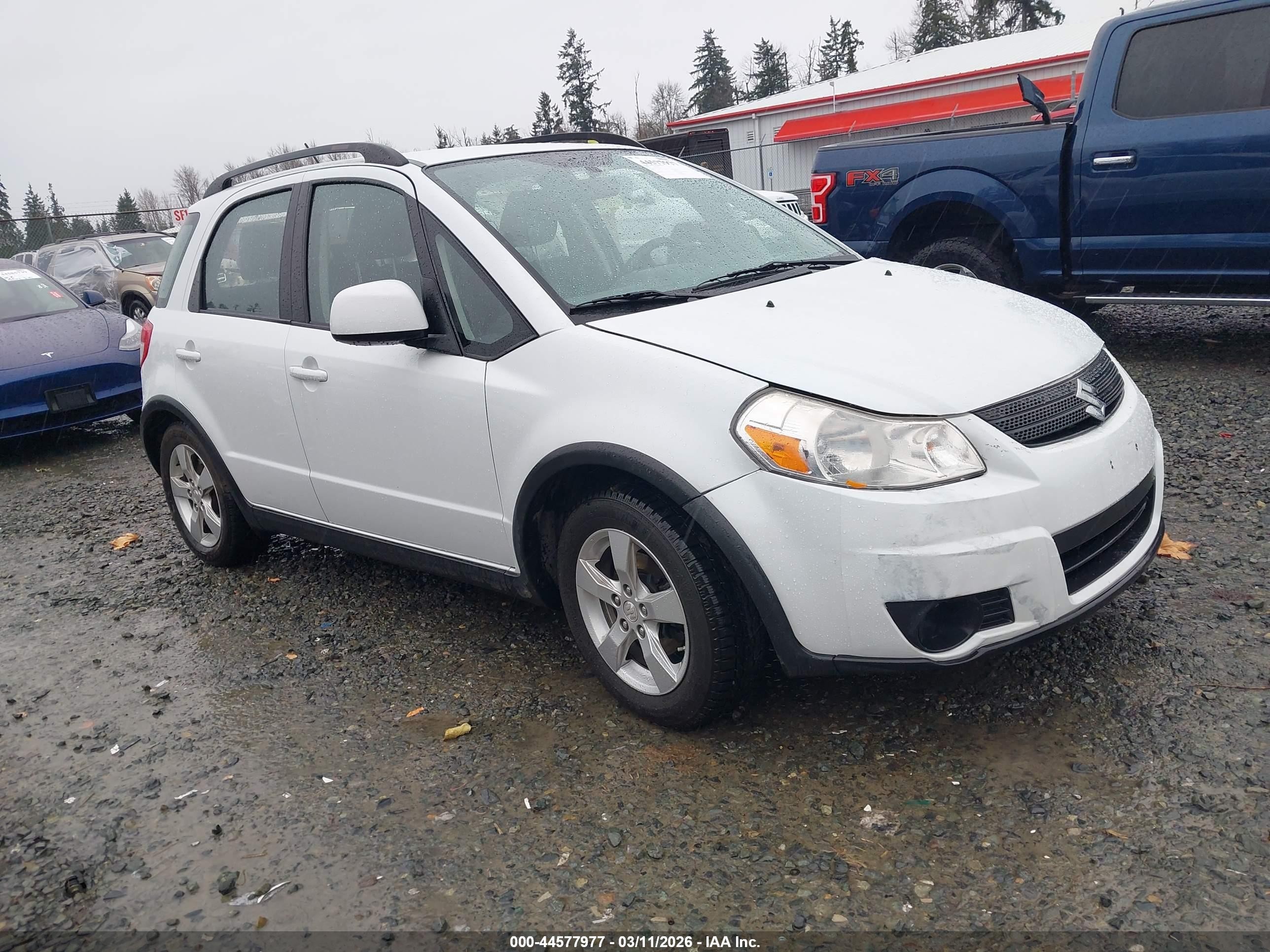 2012 Suzuki SX4 Crossover, VIN JS2YB5A33C6303350 — Side