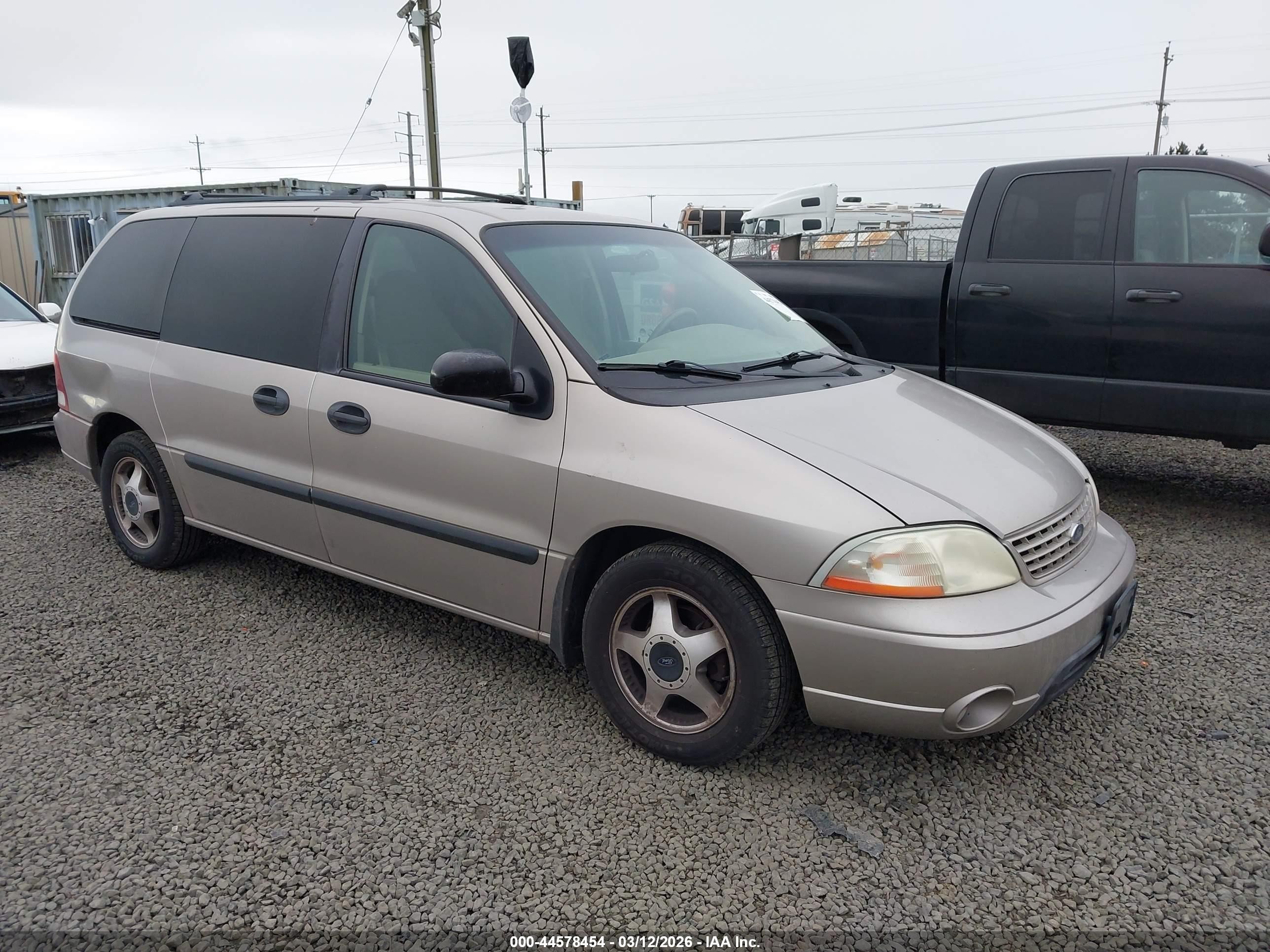 2002 Ford Windstar LX, VIN 2FMZA51412BA44699 — Rear end