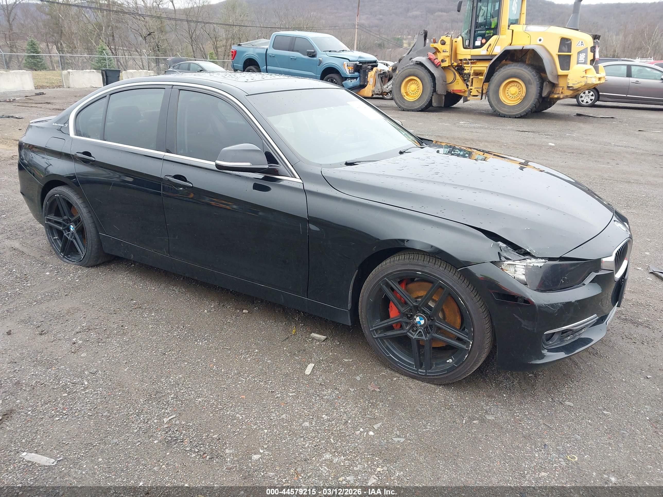 2013 BMW 3 Series ActiveHybrid 3, VIN WBA3F9C53DF484446 — Auction photo