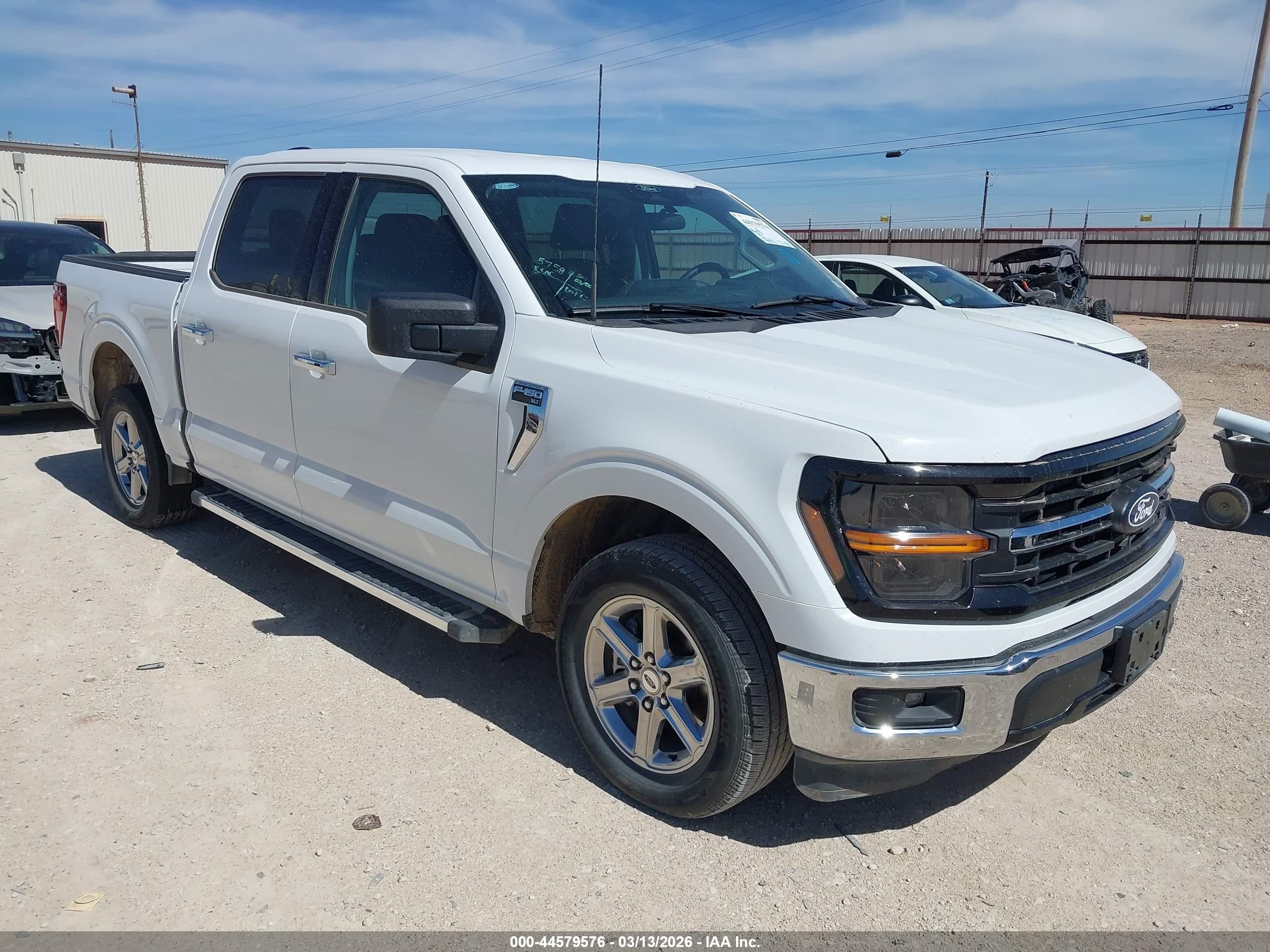 2025 Ford F-150 XLT, VIN 1FTEW3K89SKE86999 — Бок