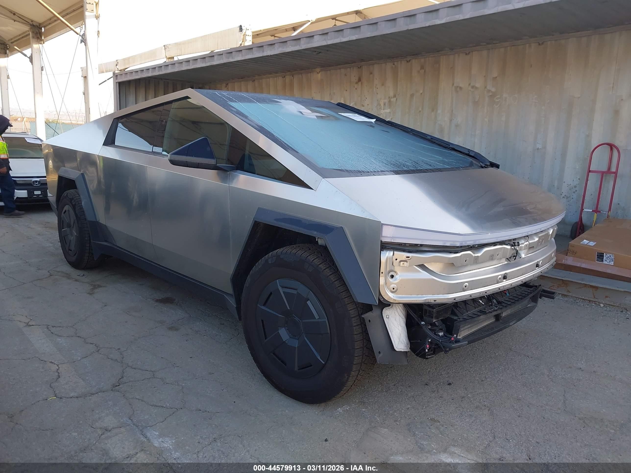 2025 Tesla Cybertruck, VIN 7G2CEHED9SA058857 — Front end