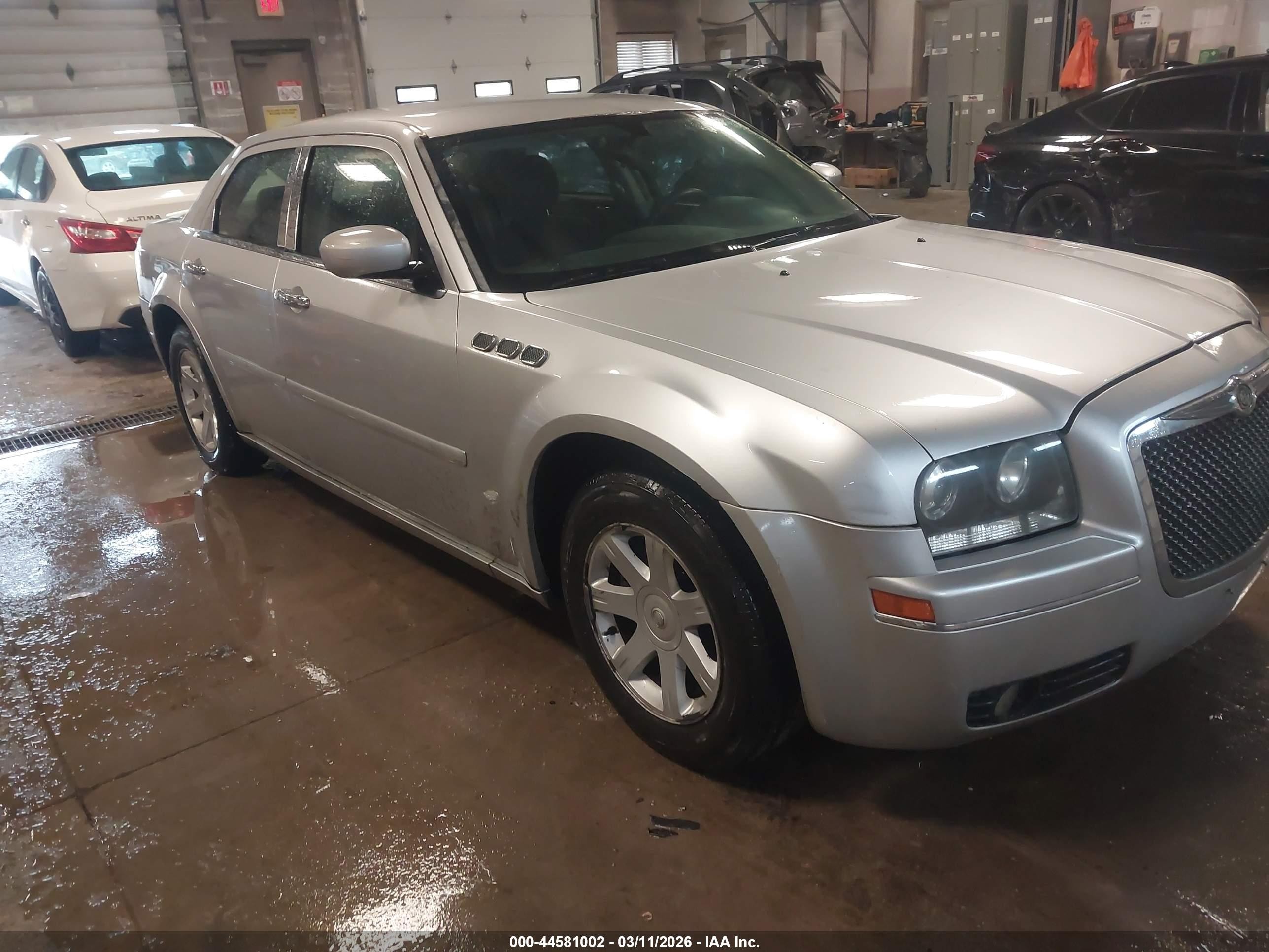 2005 Chrysler 300 Touring, VIN 2C3JA53G05H131007 — Normal wear