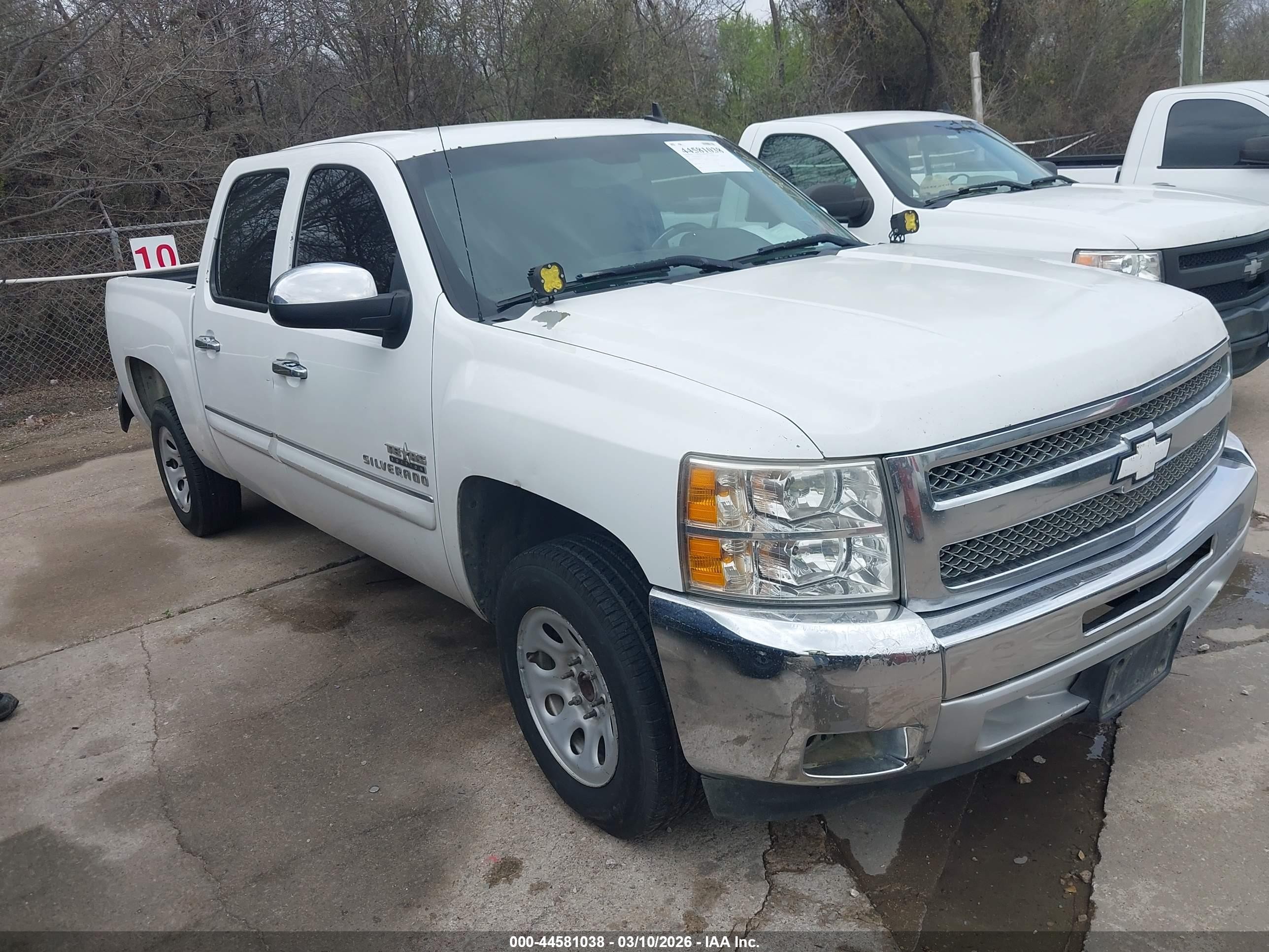 2013 Chevrolet Silverado 1500 LT, VIN 3GCPCSE01DG130512 — Normal wear