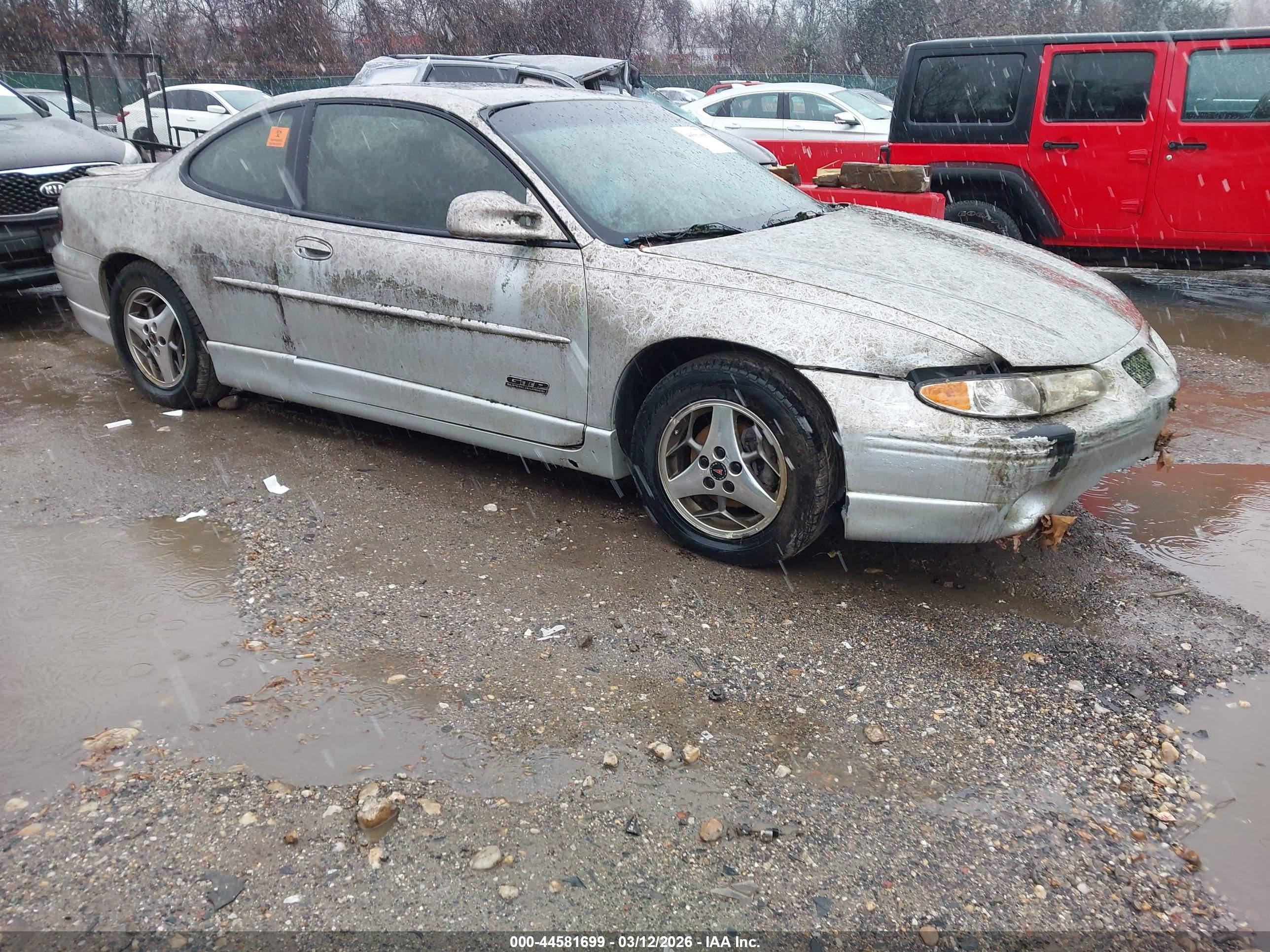 2002 Pontiac Grand Prix GTP, VIN 1G2WR12152F208035 — Biohazard / chemical