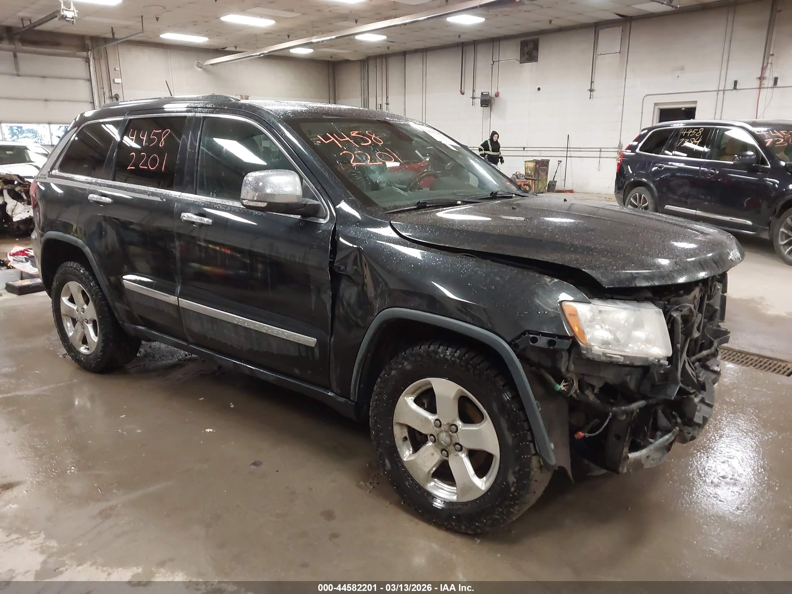 2013 Jeep Grand Cherokee Limited, VIN 1C4RJFBG6DC638629 — Front end