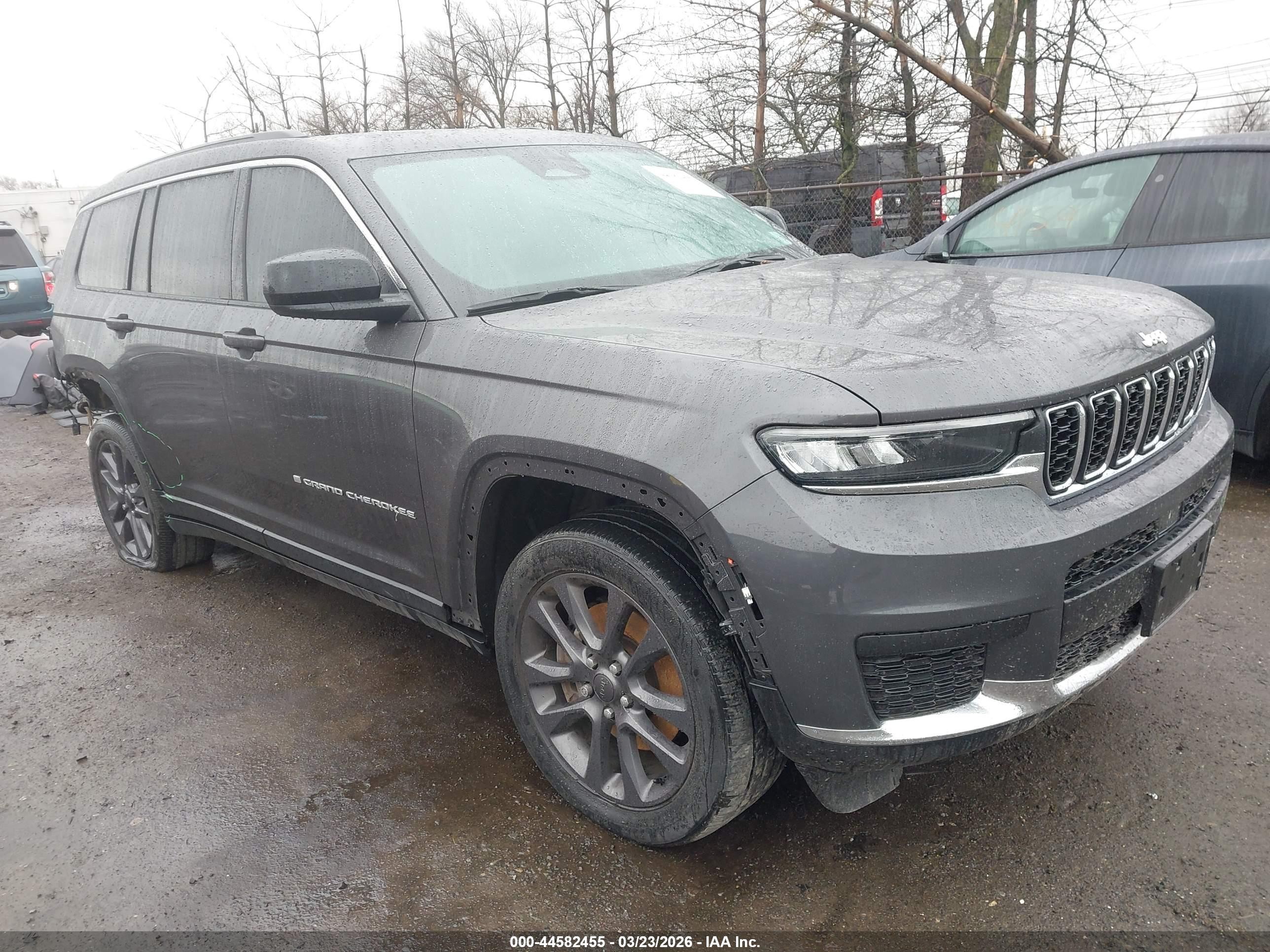 2024 Jeep Grand Cherokee Altitude X, VIN 1C4RJKAG6R8600211 — Front end
