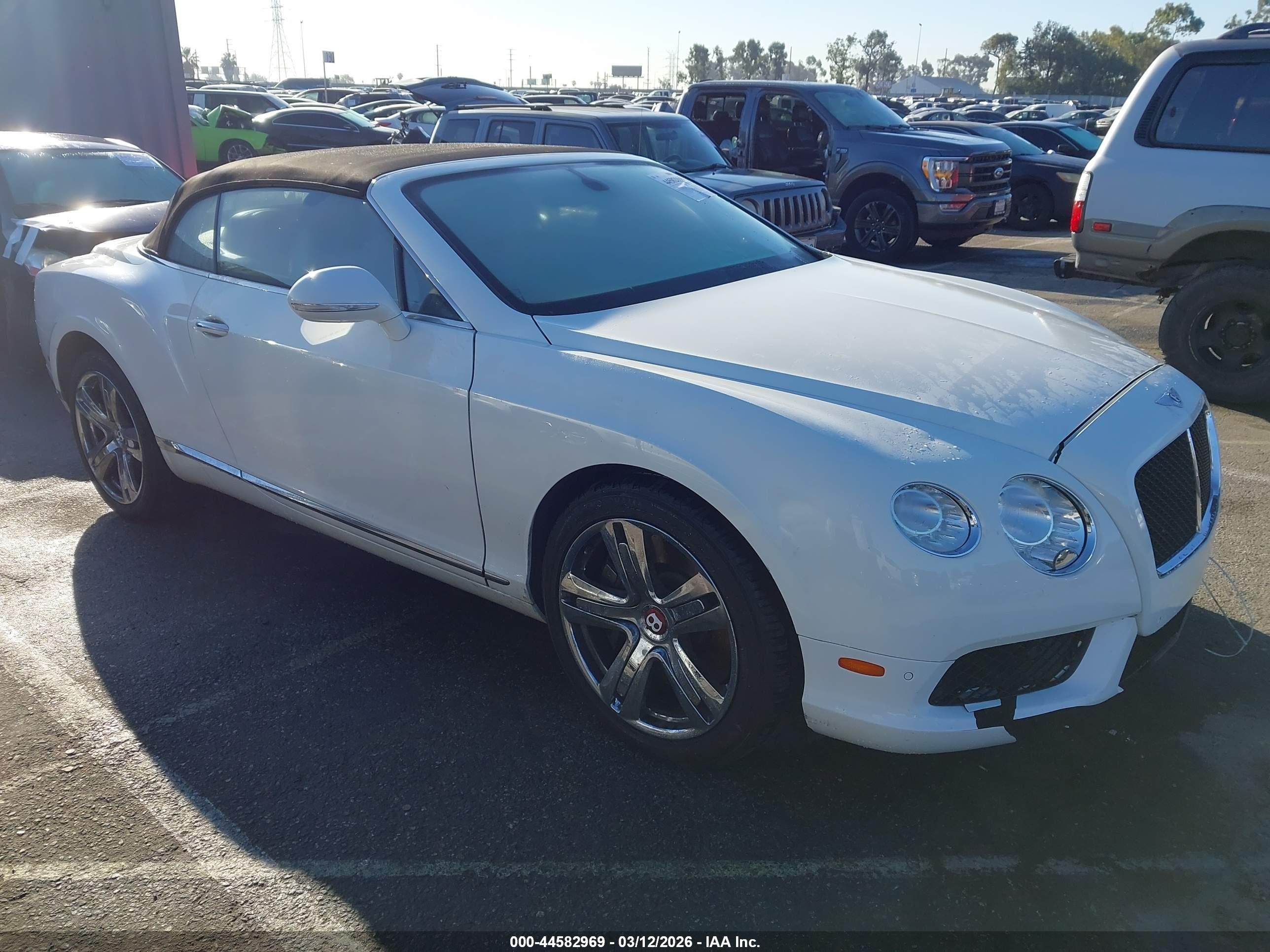 2013 Bentley Continental GT, VIN SCBGT3ZA0DC083214 — Front end