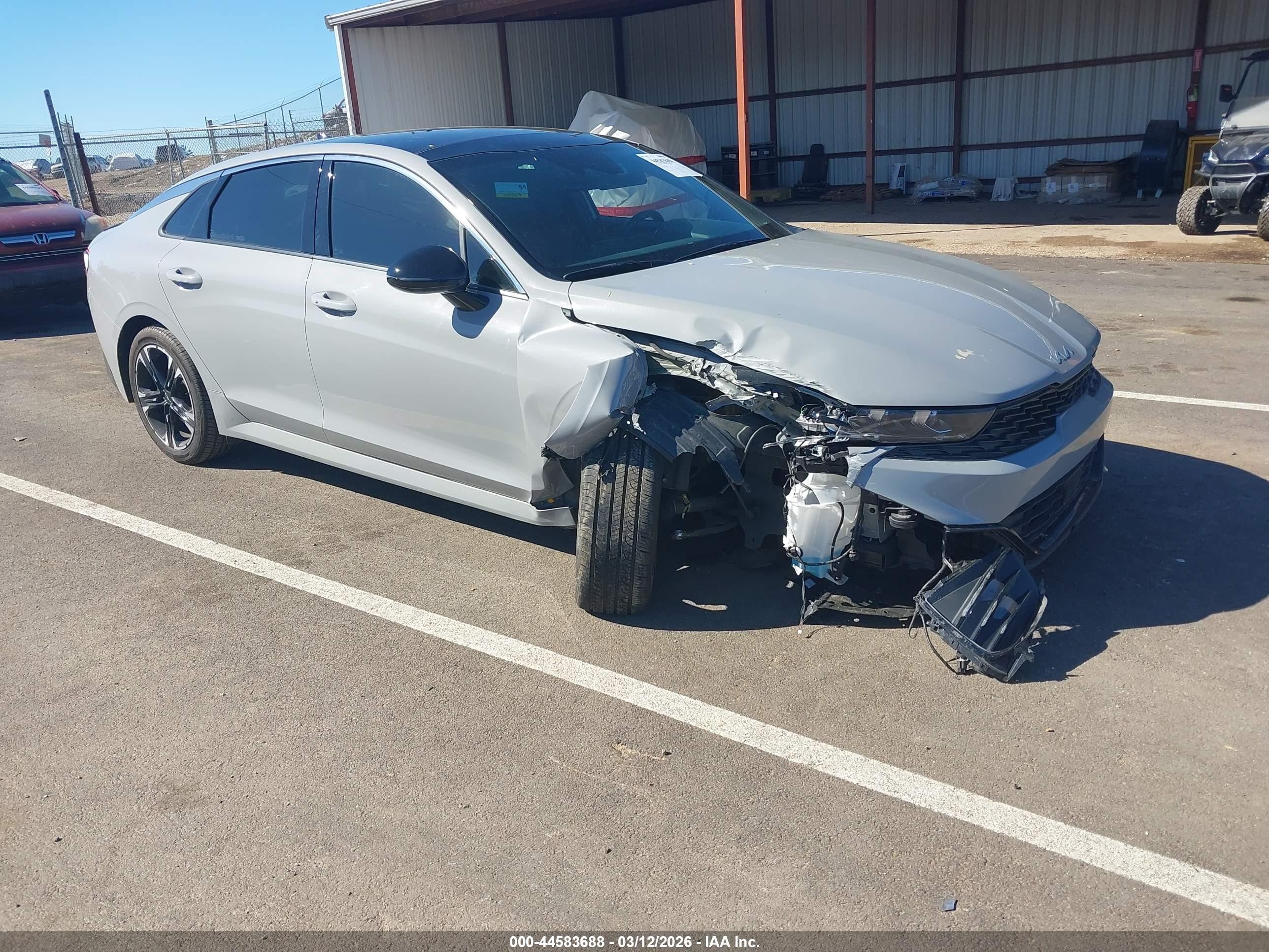 2023 Kia K5 GT-Line, VIN 5XXG64J27PG207501 — Front end