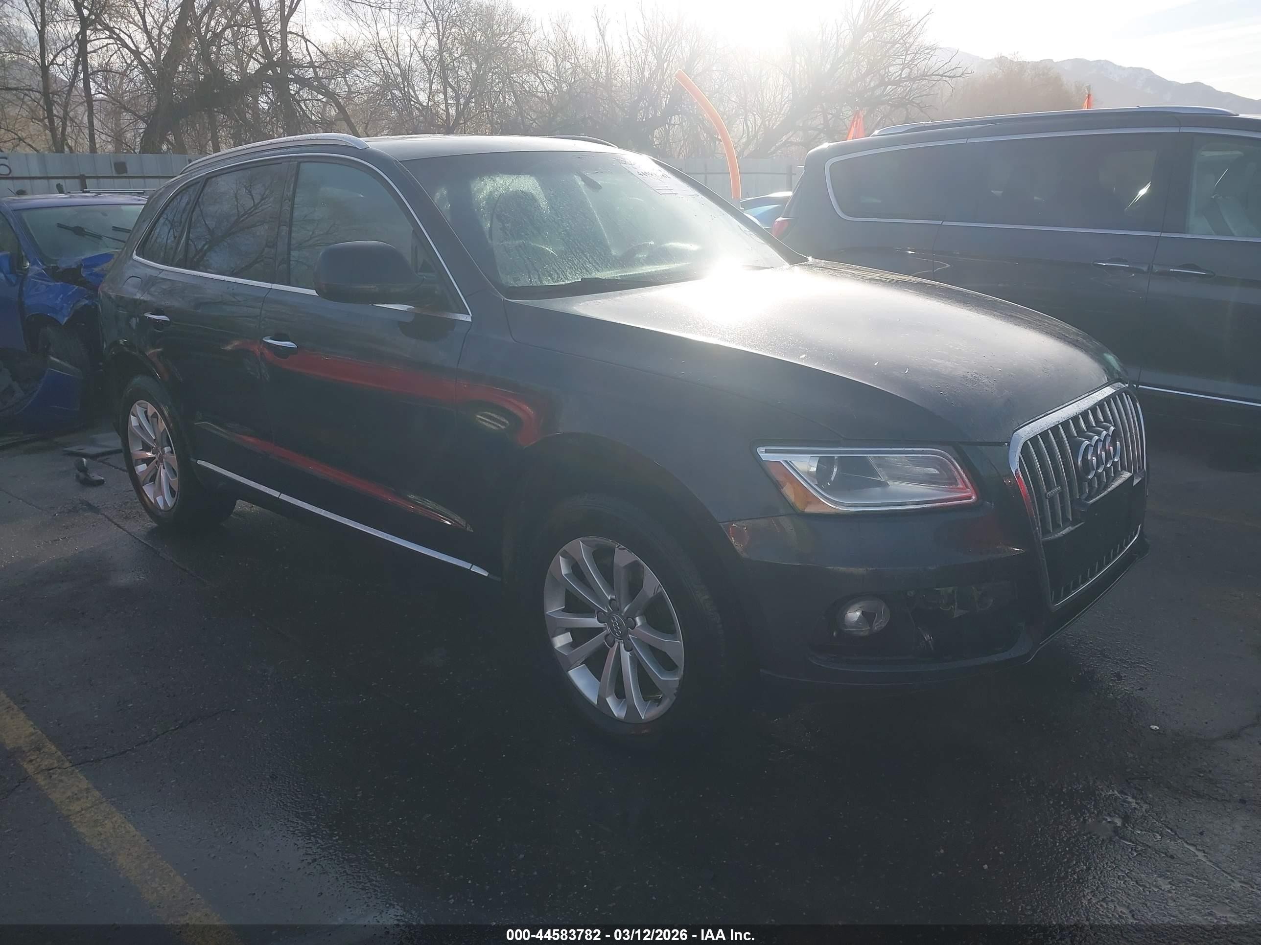 2016 Audi Q5 Premium Plus, VIN WA1L2AFP3GA092866 — Rear end