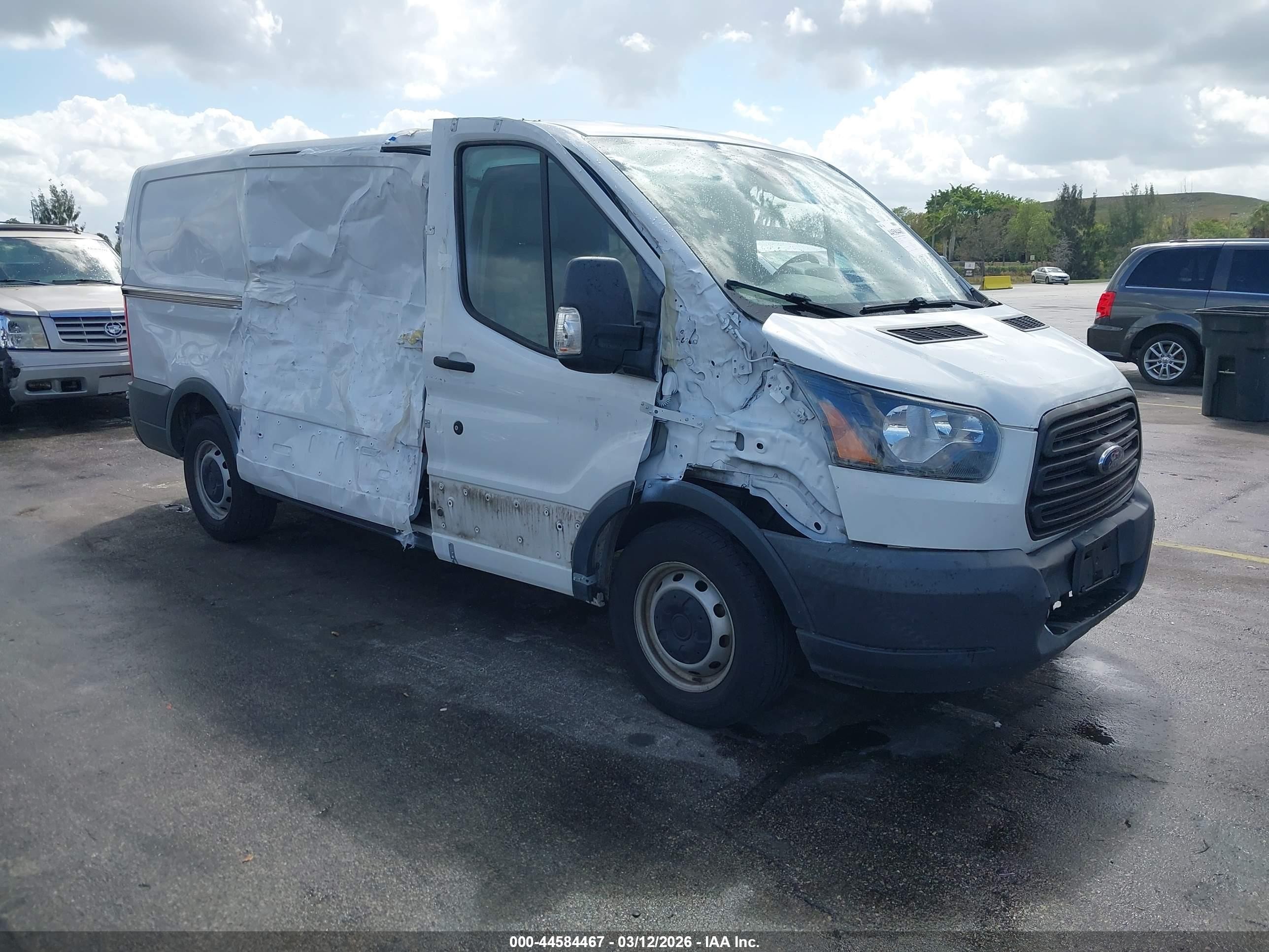 2018 Ford Transit Cargo, VIN 1FTYE1YG3JKA60484 — Side