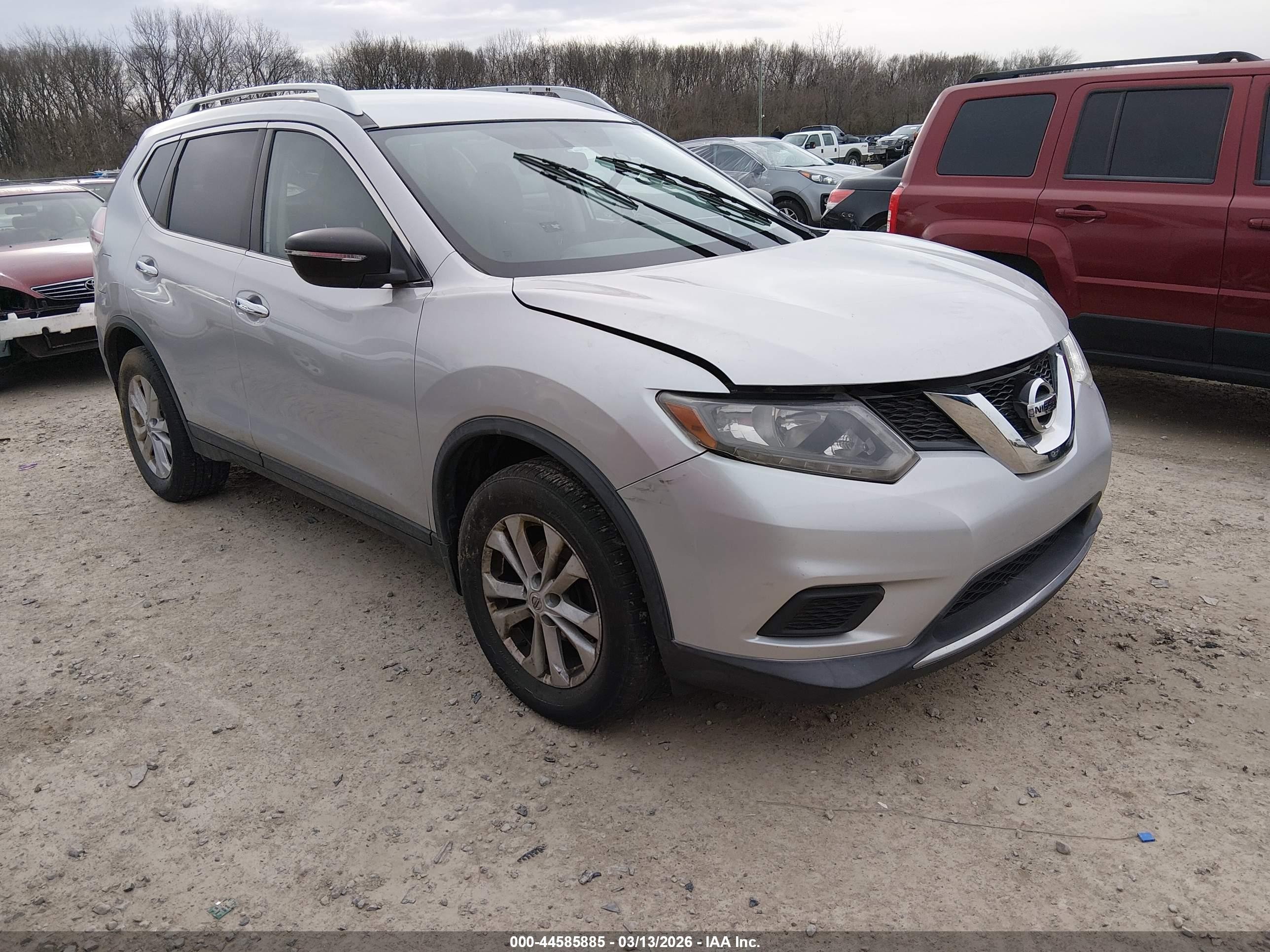 2016 Nissan Rogue S, VIN KNMAT2MV8GP694306 — Front end