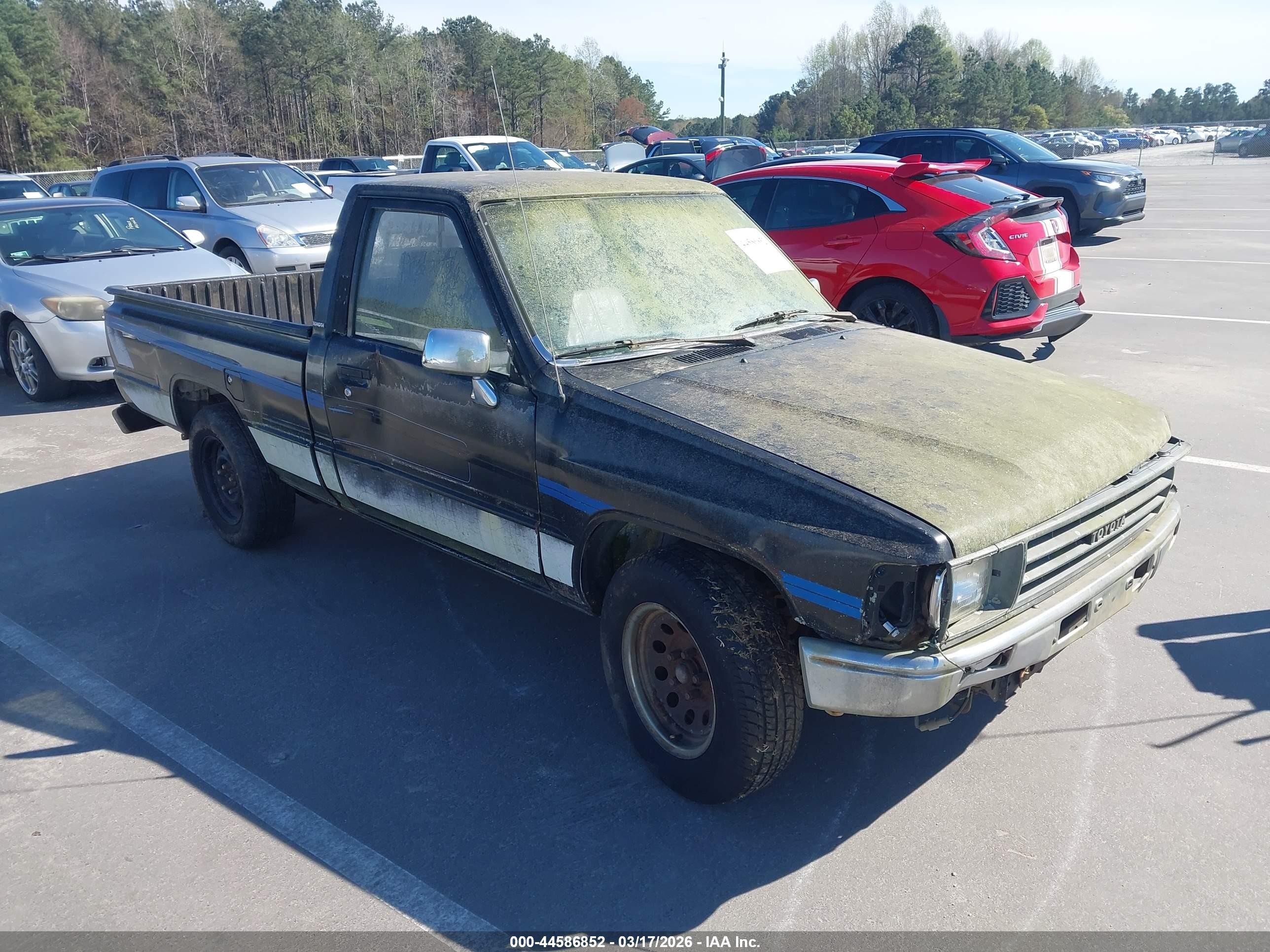 1988 Toyota Pickup, VIN JT4RN50R9J5169491 — Front end