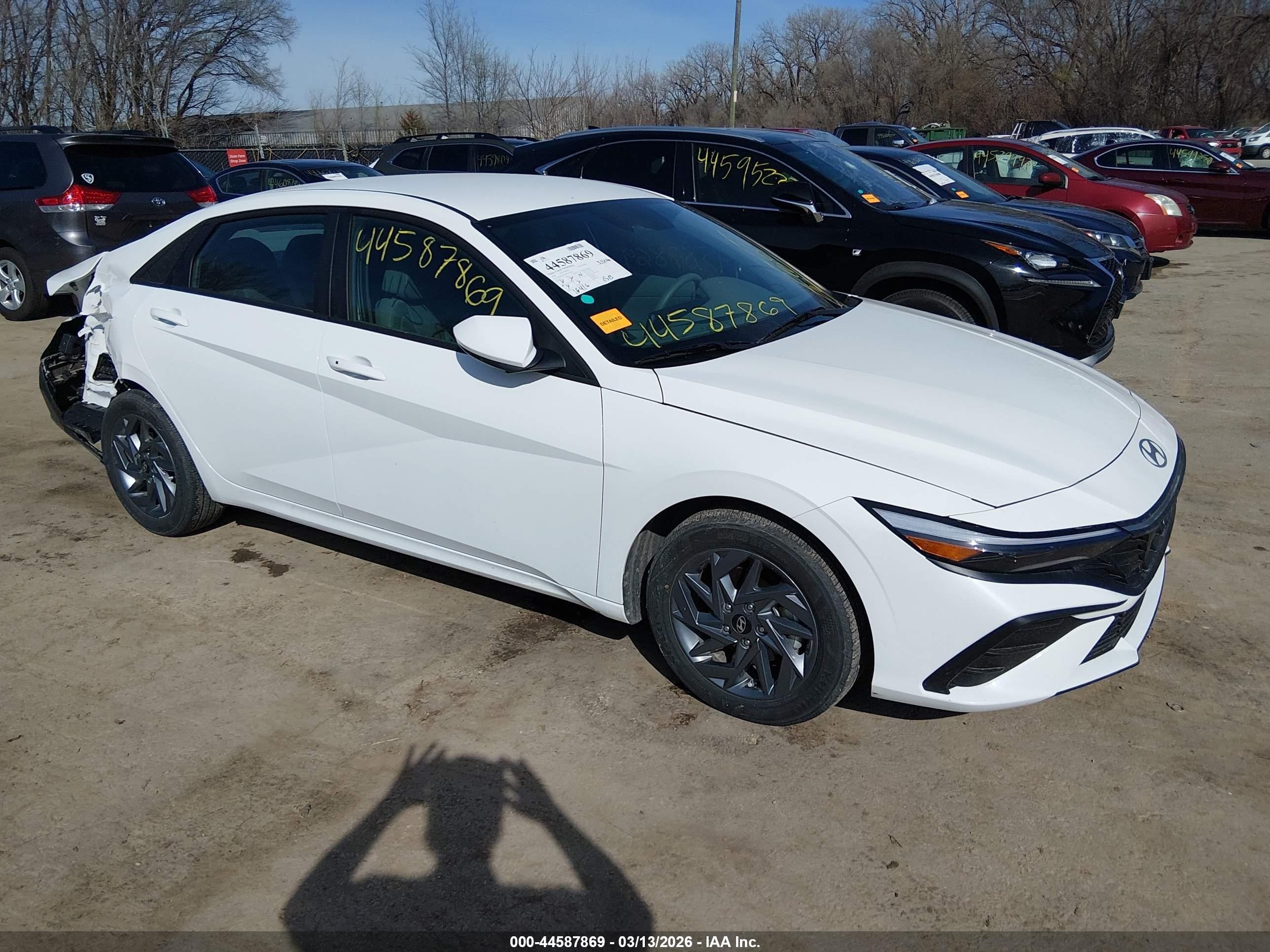2024 Hyundai Elantra SEL, VIN KMHLM4DG8RU705484 — Rear end