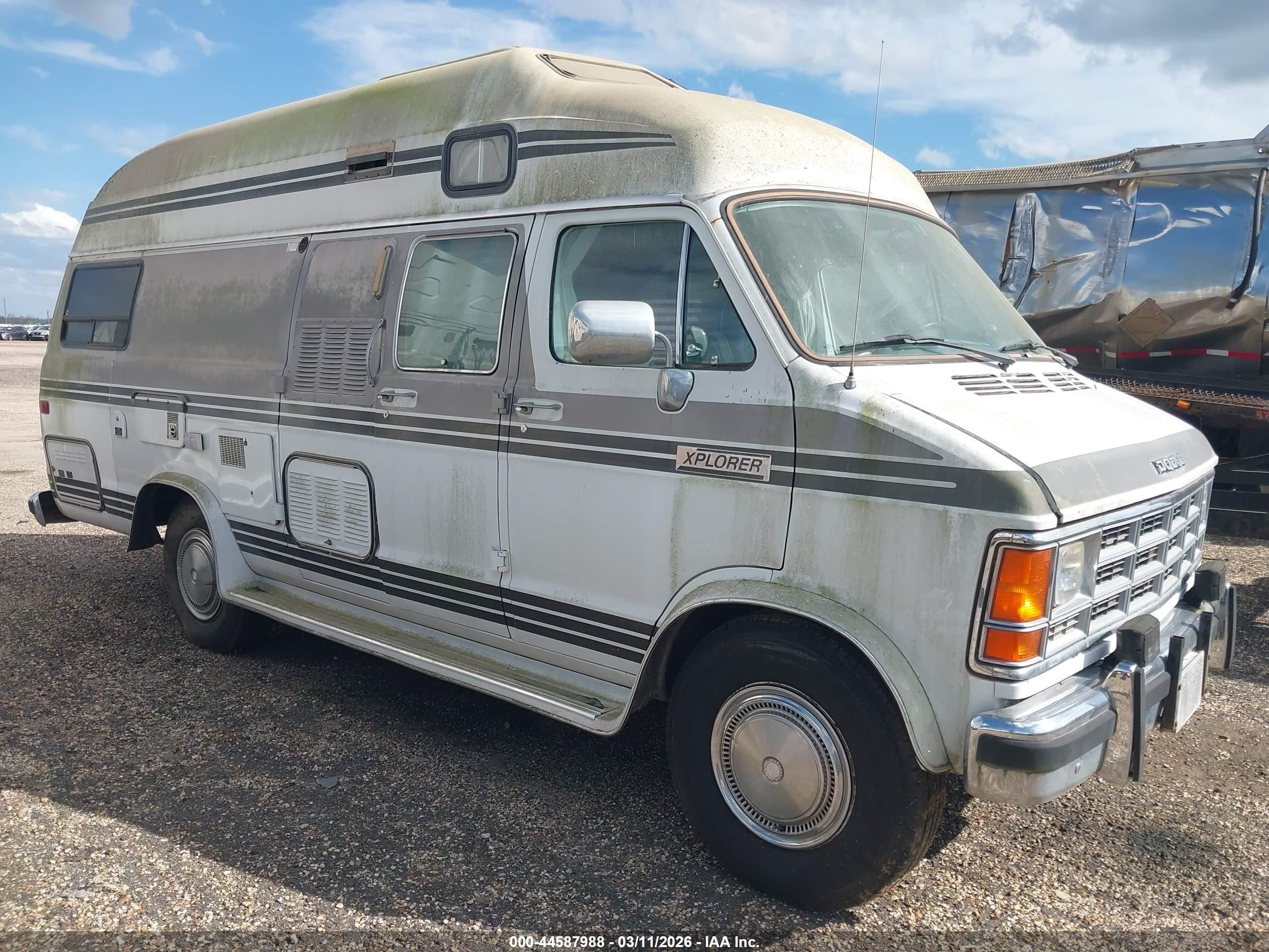 1989 Dodge RAM, VIN 2B6JB31Z6KK404729 — Перед