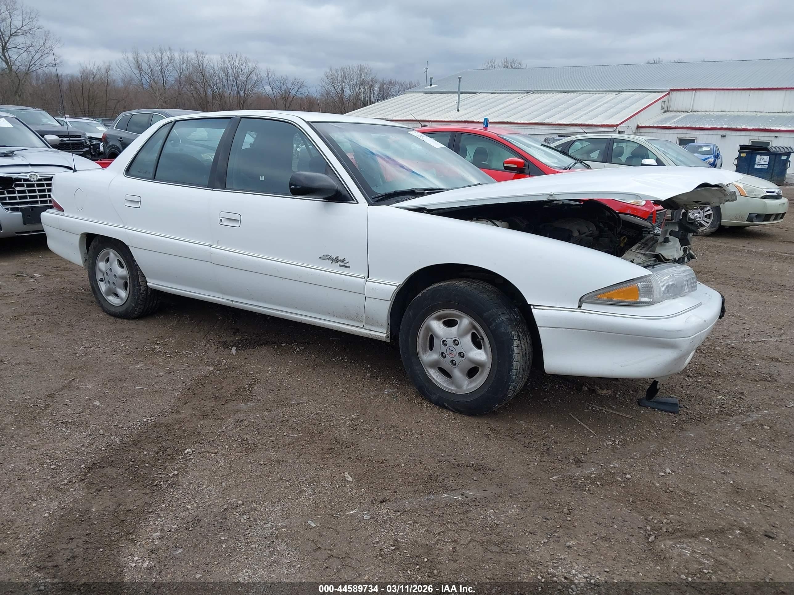 1998 Buick Skylark Gran Sport SC, VIN 1G4NJ52M9WC409939 — Front end