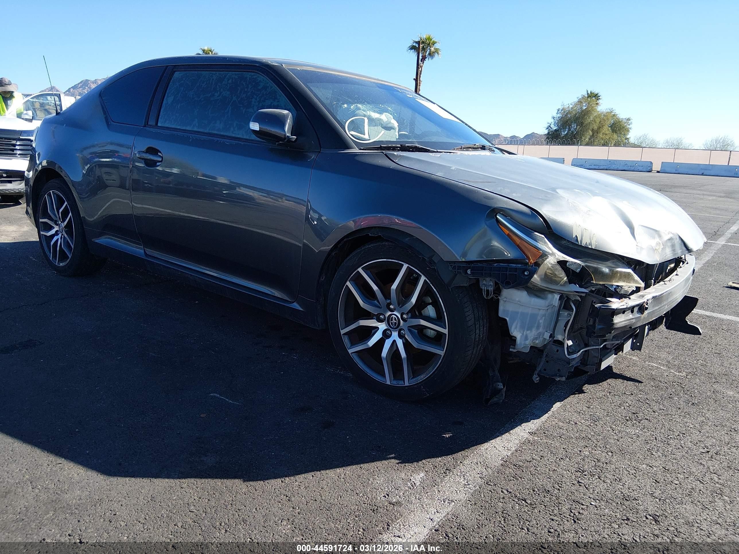 2014 Scion tC, VIN JTKJF5C79E3083855 — Front end