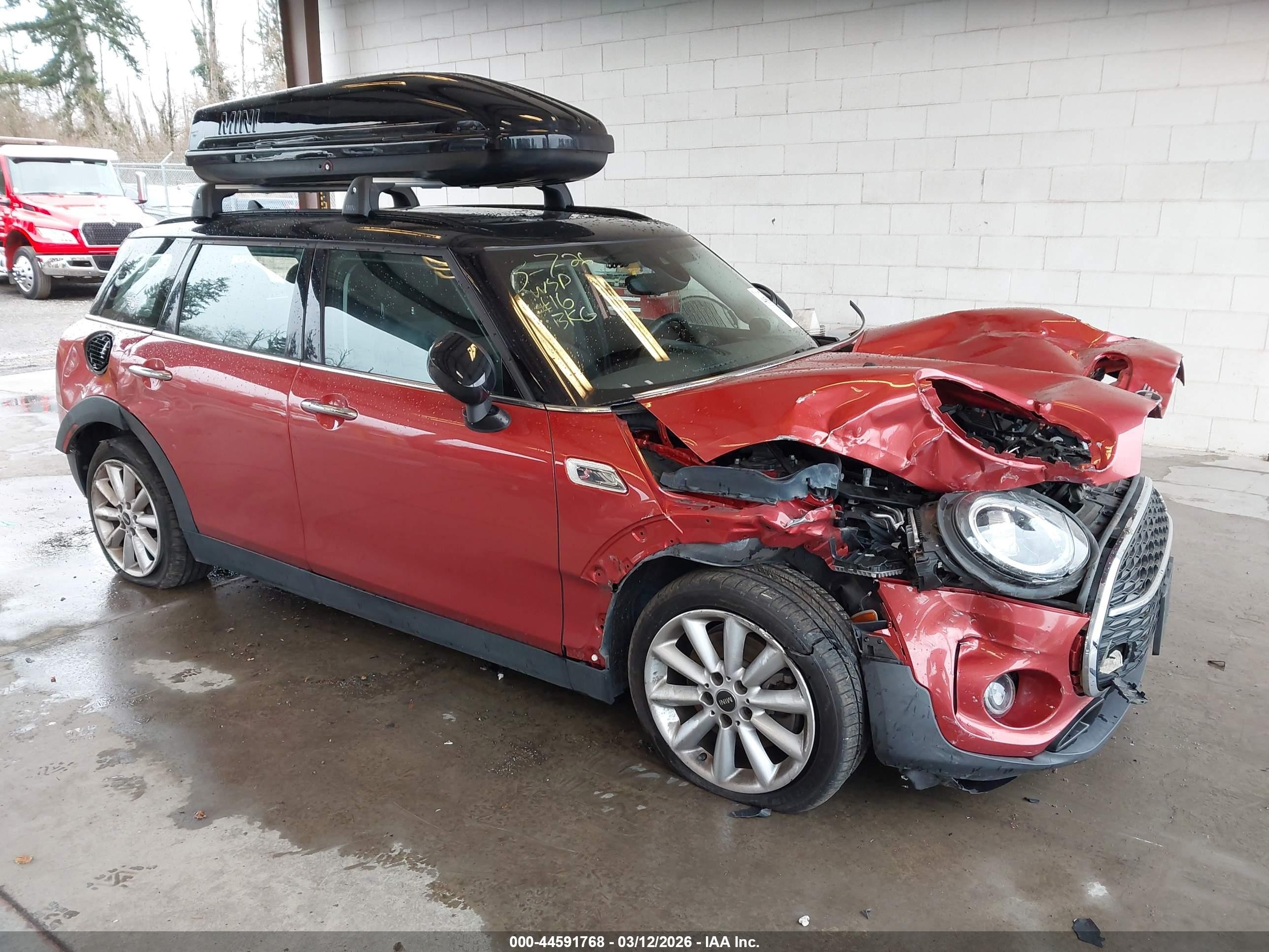 2020 MINI Clubman Cooper S, VIN WMWLV7C07L2M04759 — Фото с аукциона 1 of 5