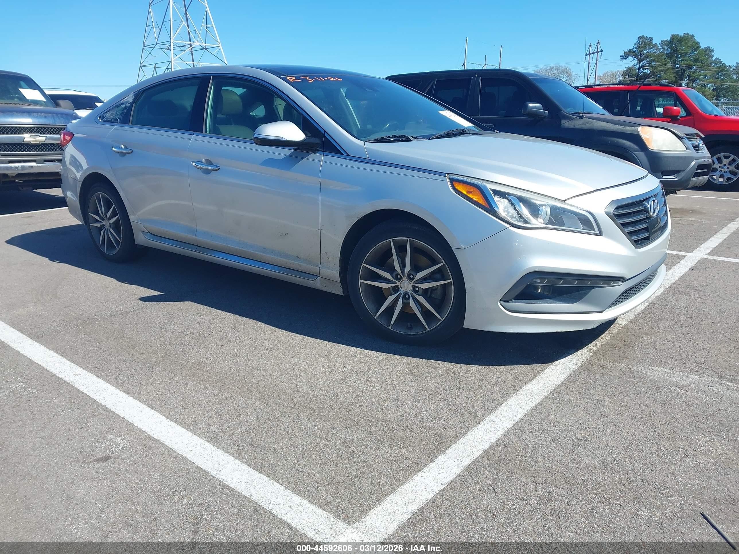 2015 Hyundai Sonata Sport, VIN 5NPE34AB5FH038128 — Rear end