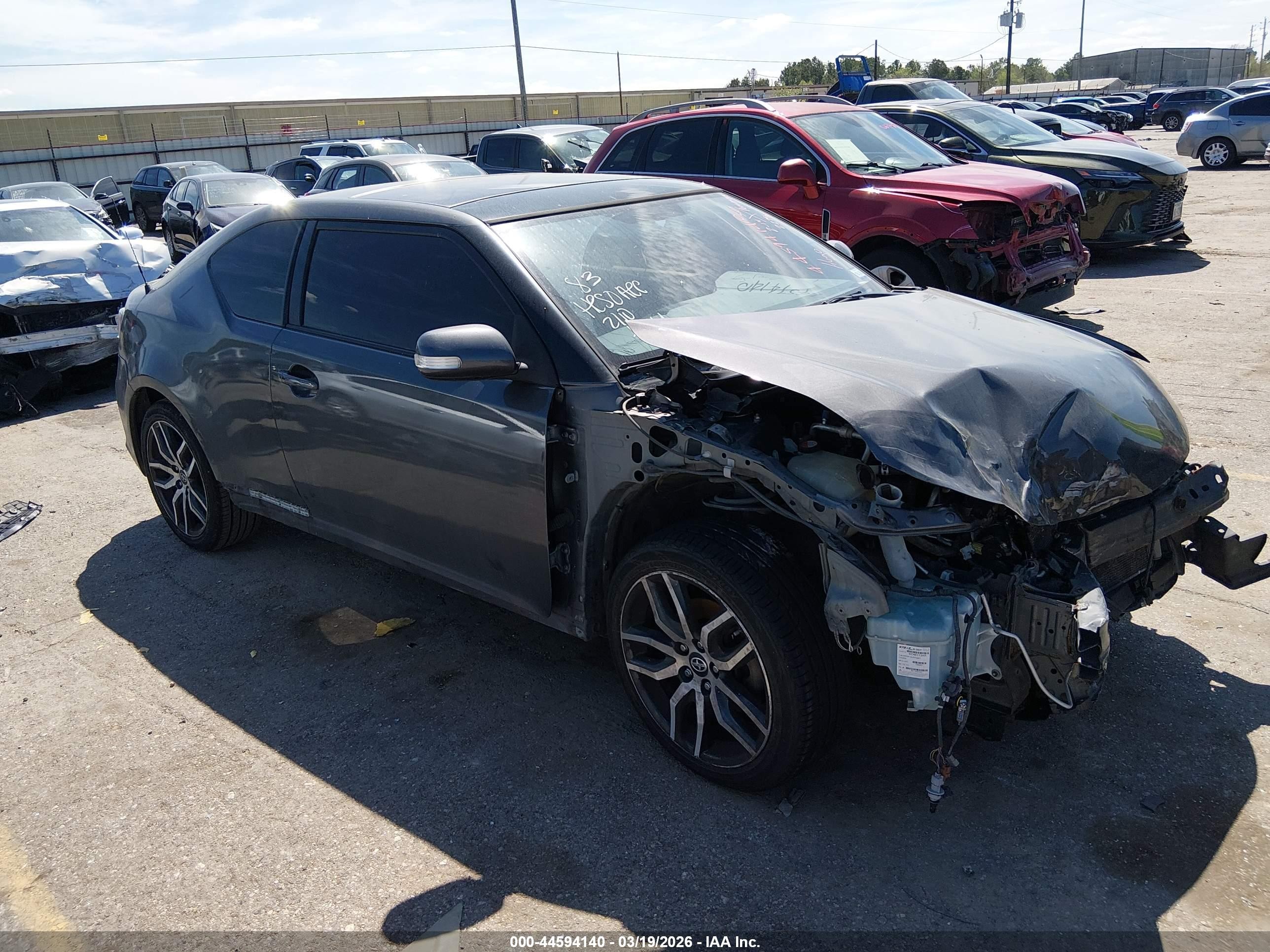 2015 Scion tC, VIN JTKJF5C71F3093619 — Front end