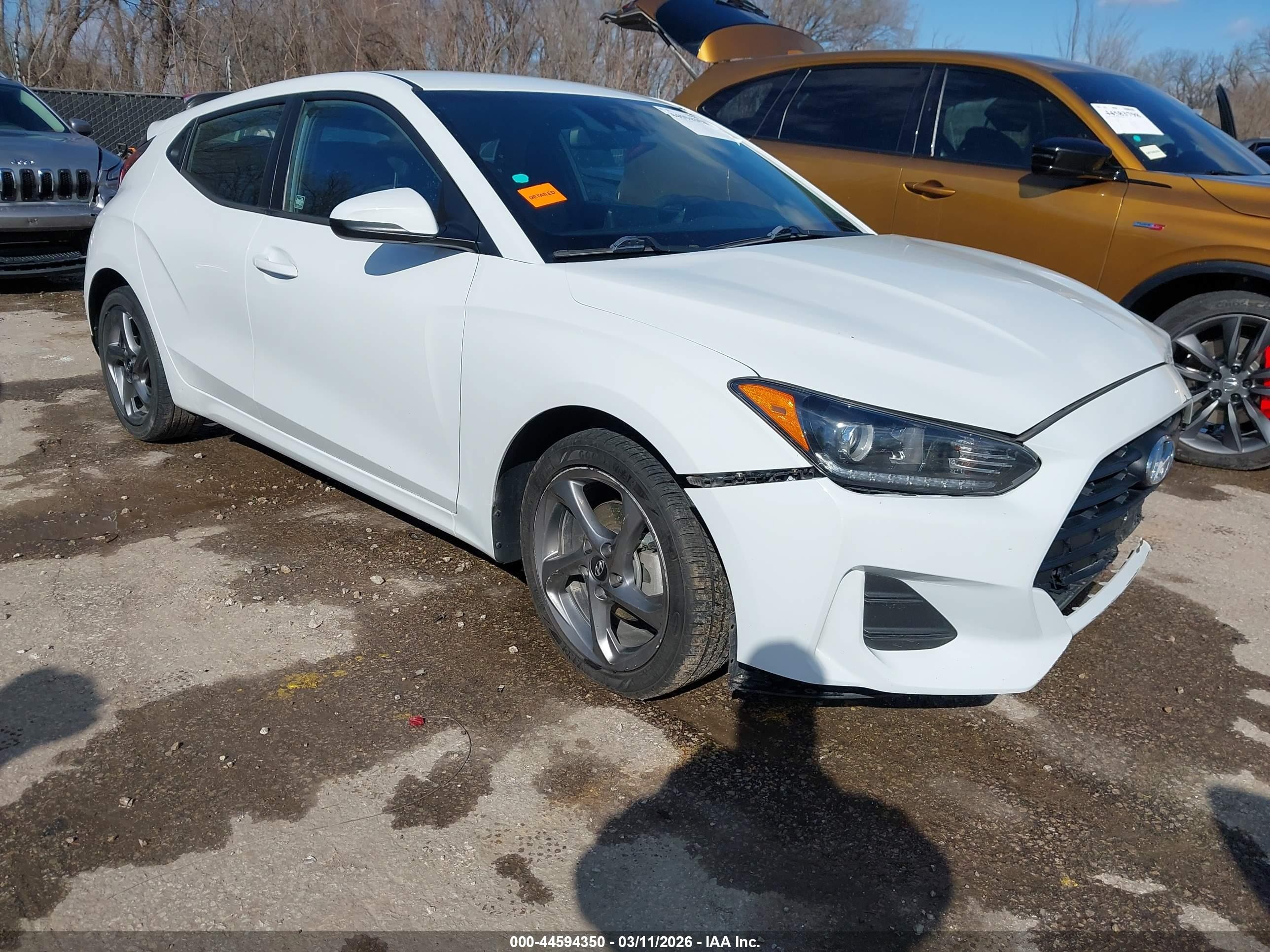2021 Hyundai Veloster 2.0, VIN KMHTG6AF7MU032775 — Перед