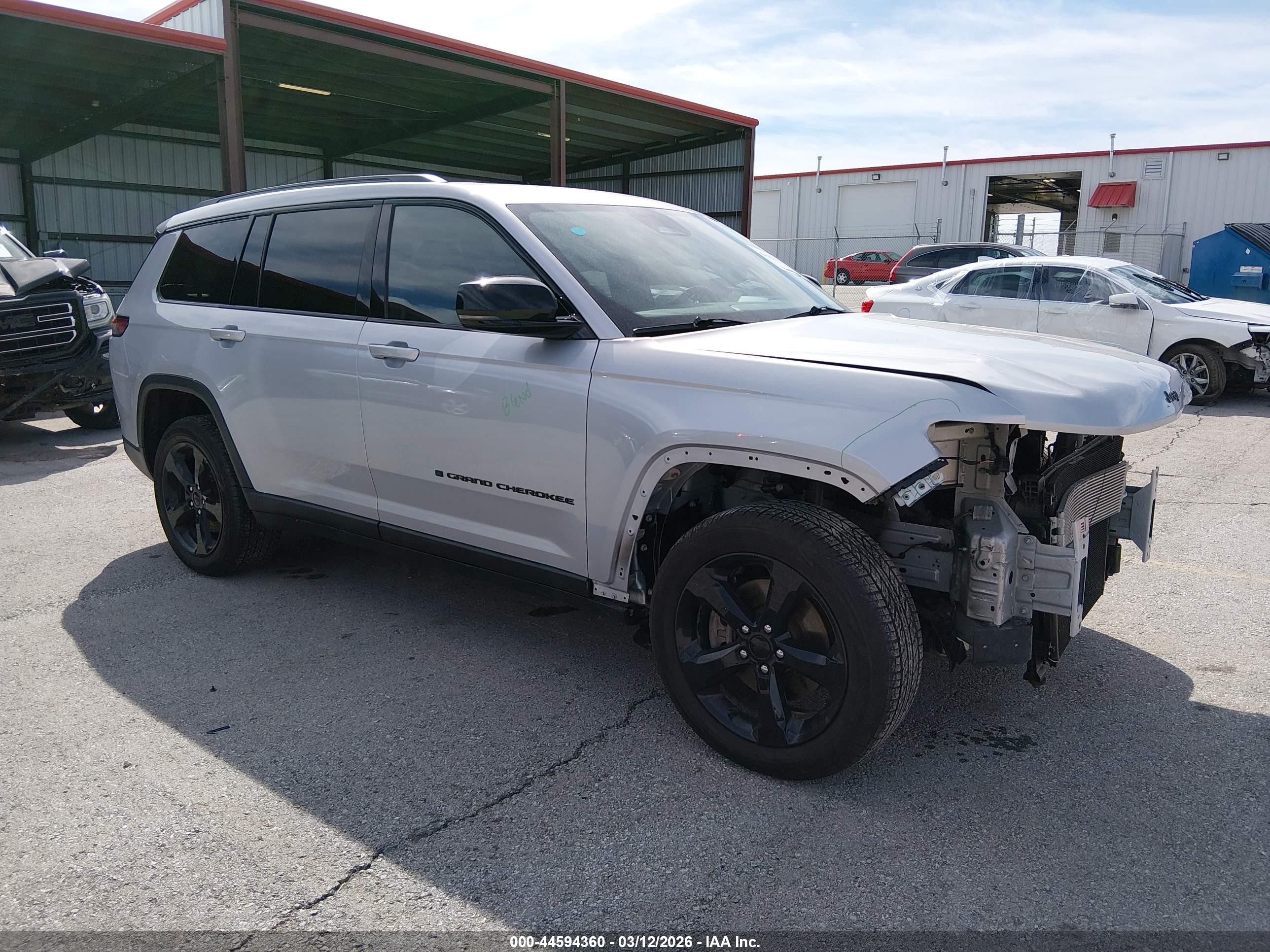 2022 Jeep Grand Cherokee Altitude, VIN 1C4RJKAG1N8524990 — Front end