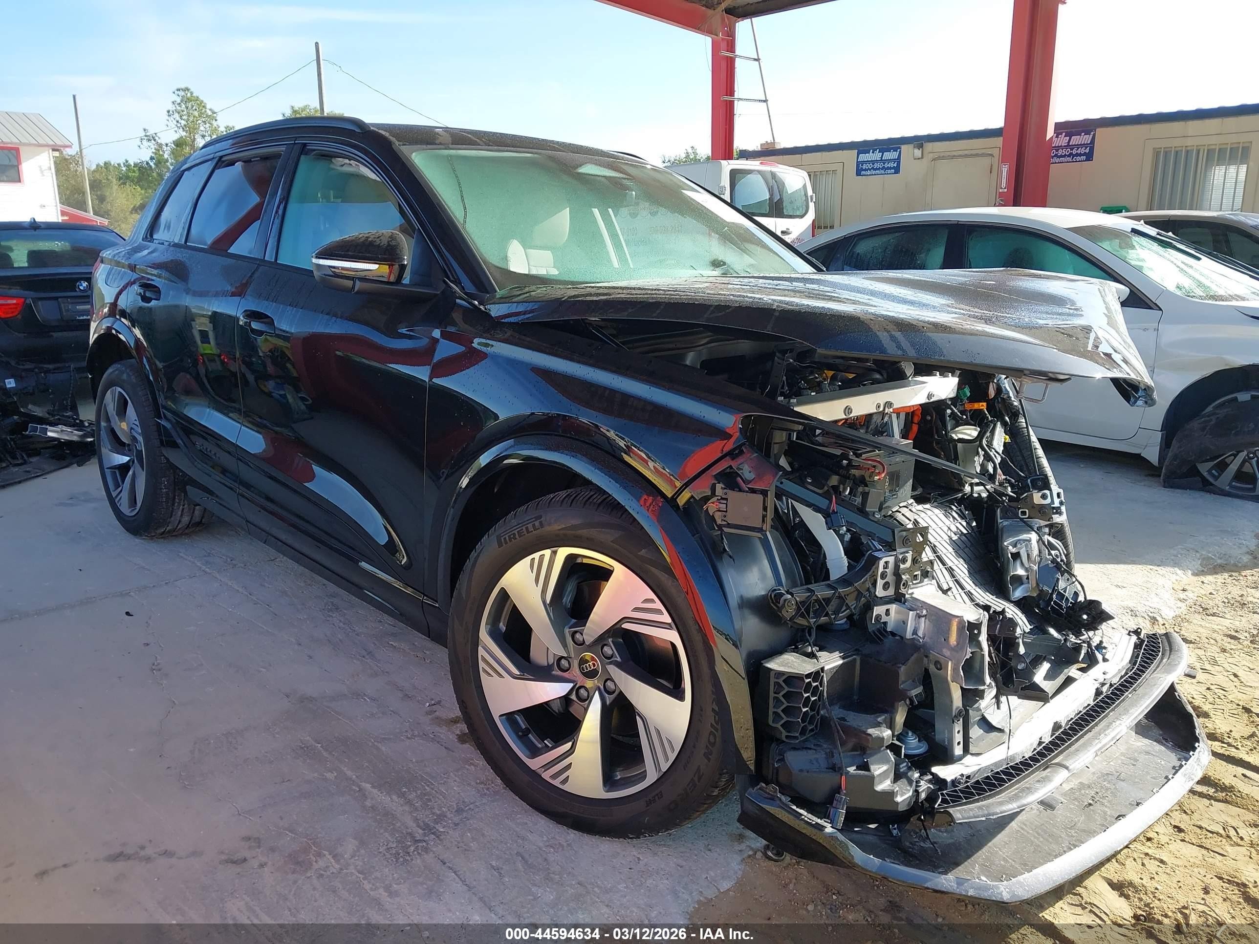 2025 Audi Q6 e-tron Premium Plus, VIN WA124BGF2SA035875 — Front end