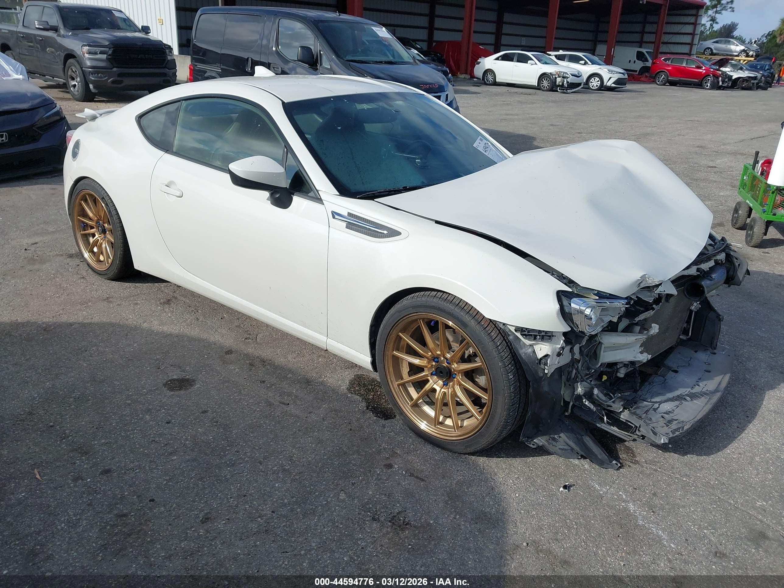 2015 Subaru BRZ Limited, VIN JF1ZCAC14F9600071 — Front end