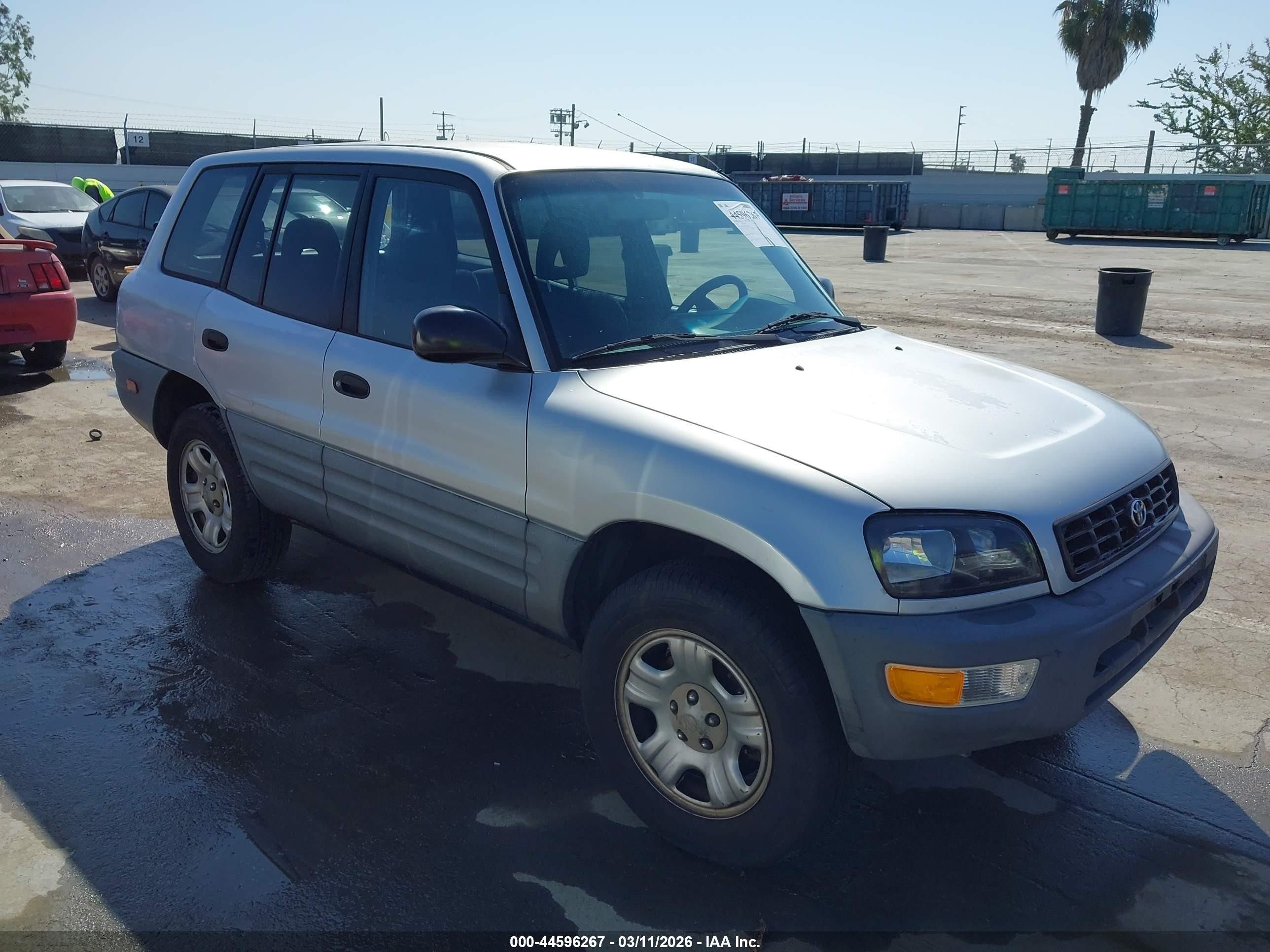 1998 Toyota RAV4, VIN JT3GP10V1W7037722 — All over
