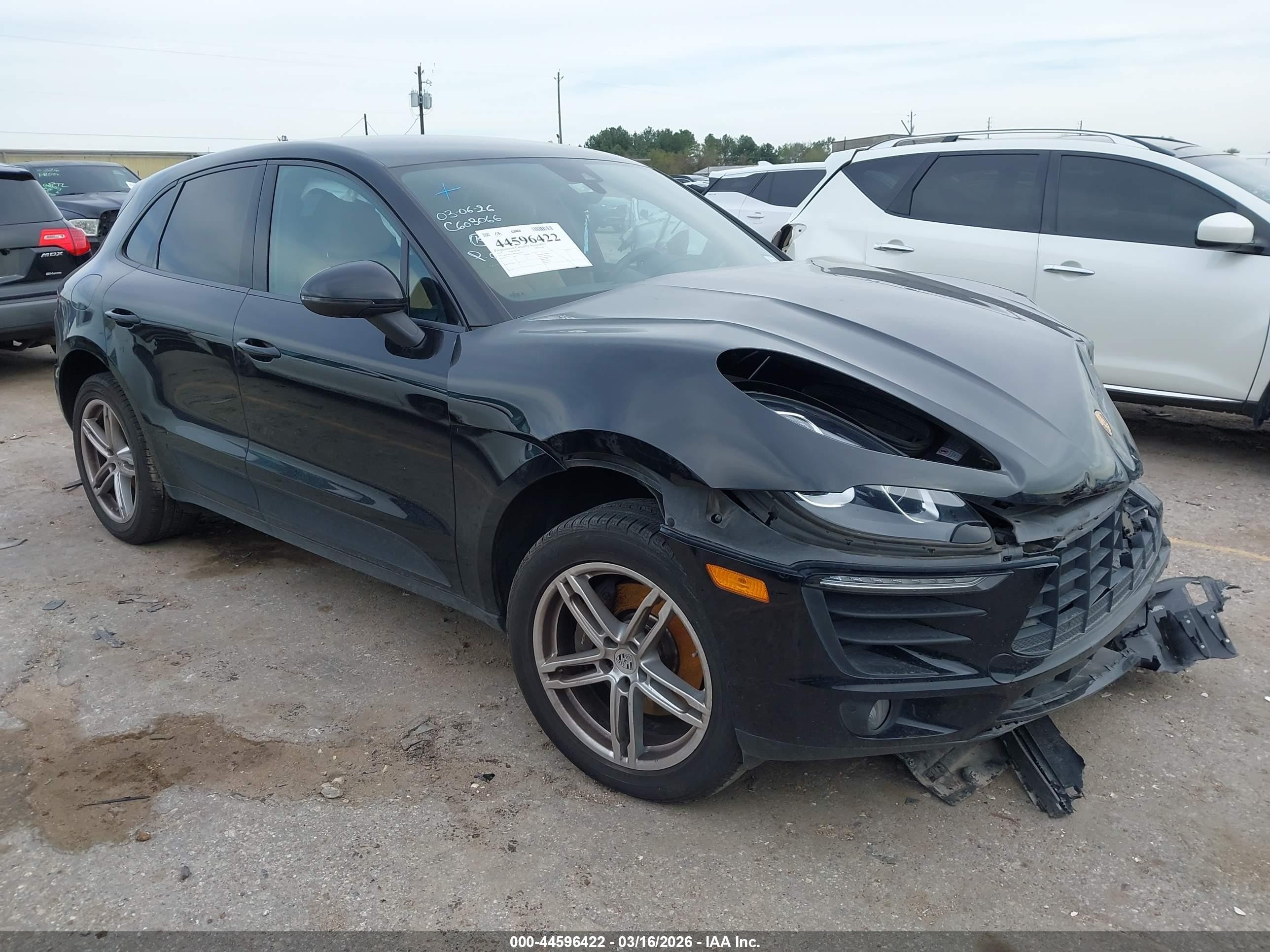 2017 Porsche Macan, VIN WP1AA2A58HLB03537 — Фото с аукциона