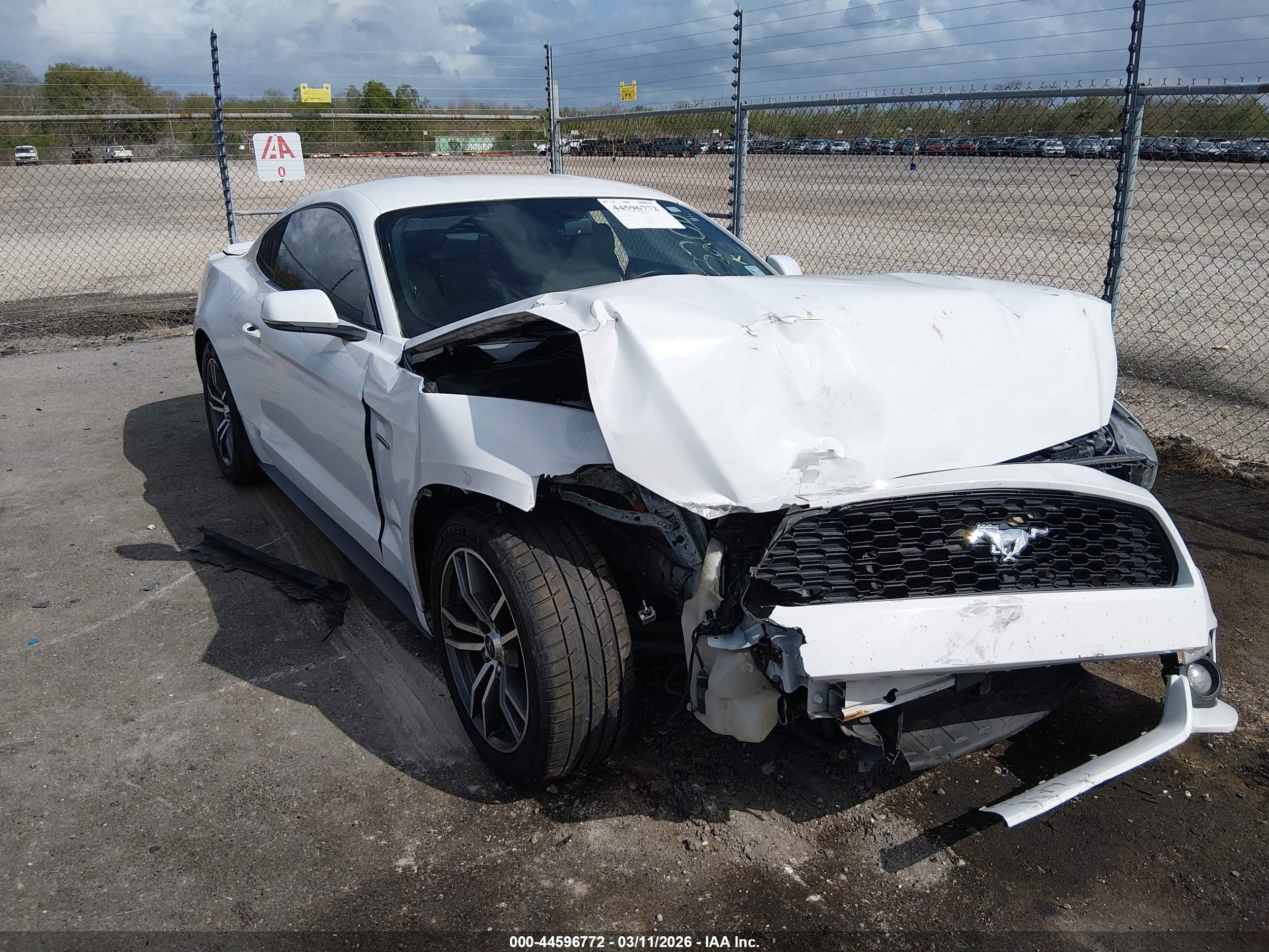 2015 Ford Mustang EcoBoost Premium, VIN 1FA6P8TH1F5323206 — Front end