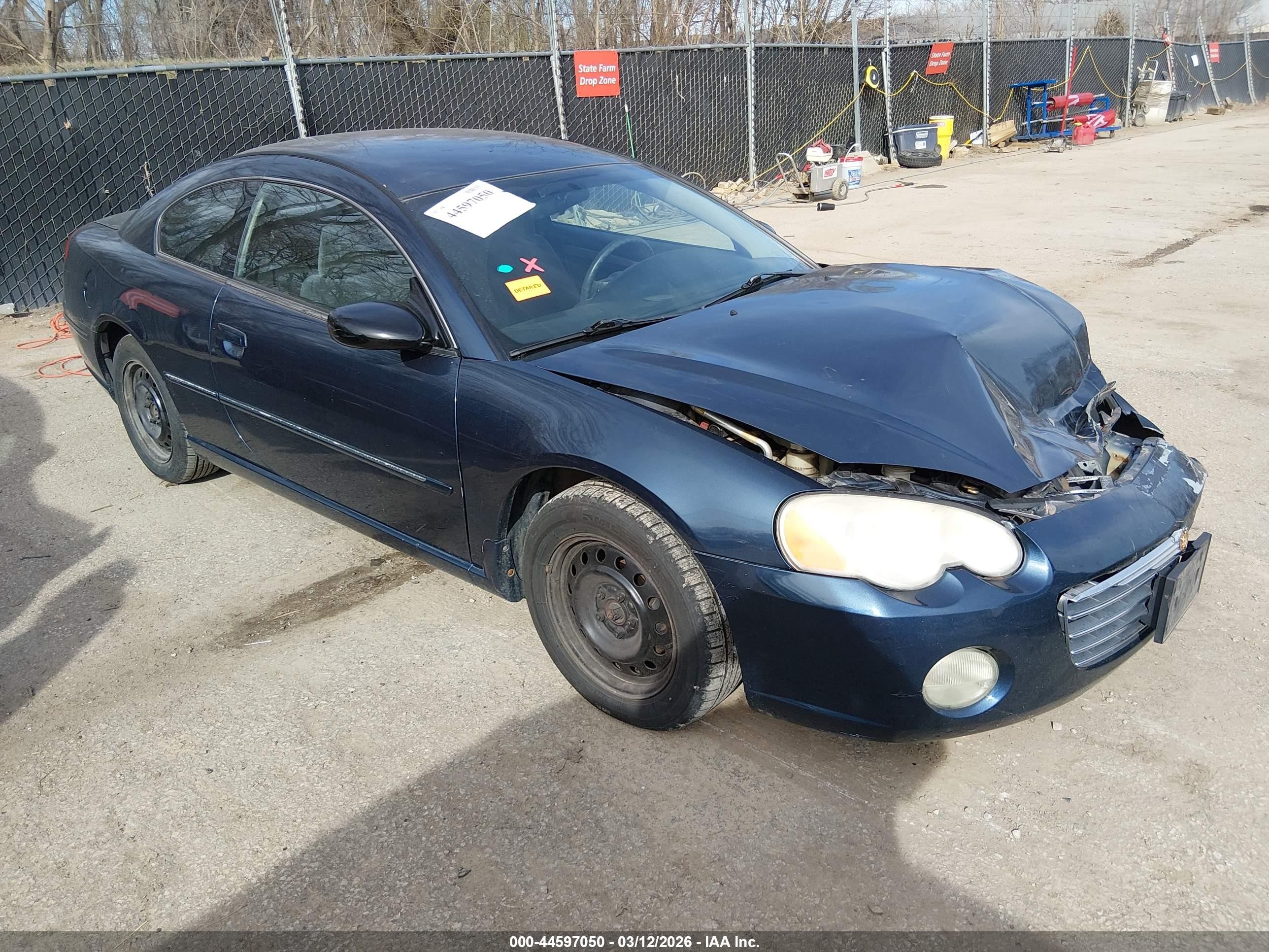 2003 Chrysler Sebring LX, VIN 4C3AG42G43E182992 — Перед