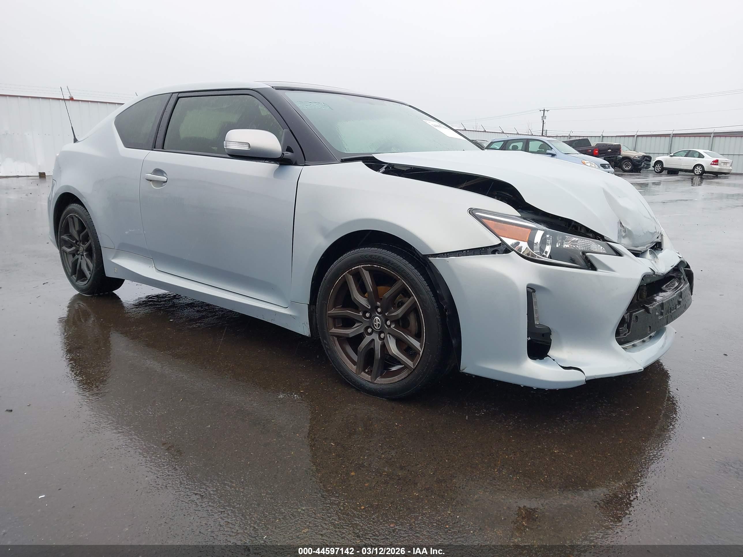 2014 Scion tC, VIN JTKJF5C78E3066755 — Front end