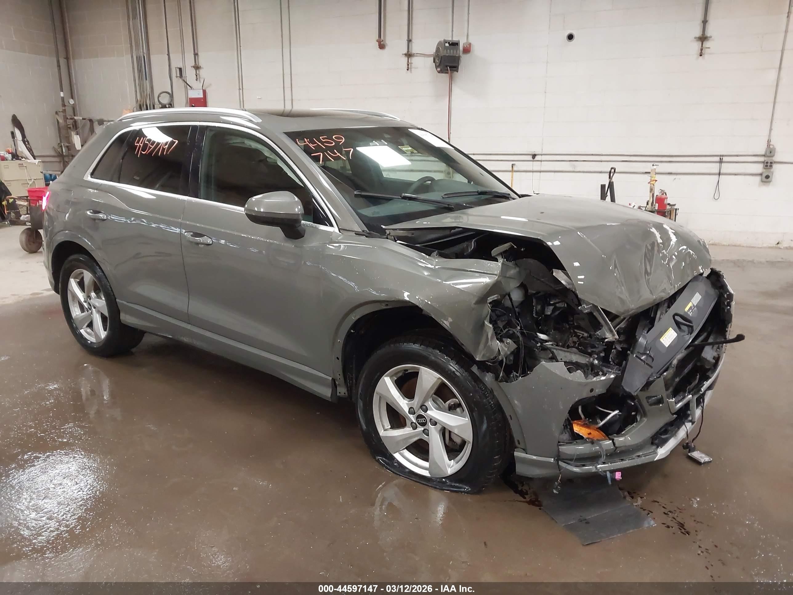 2021 Audi Q3 Premium, VIN WA1AUCF37M1104300 — Front end