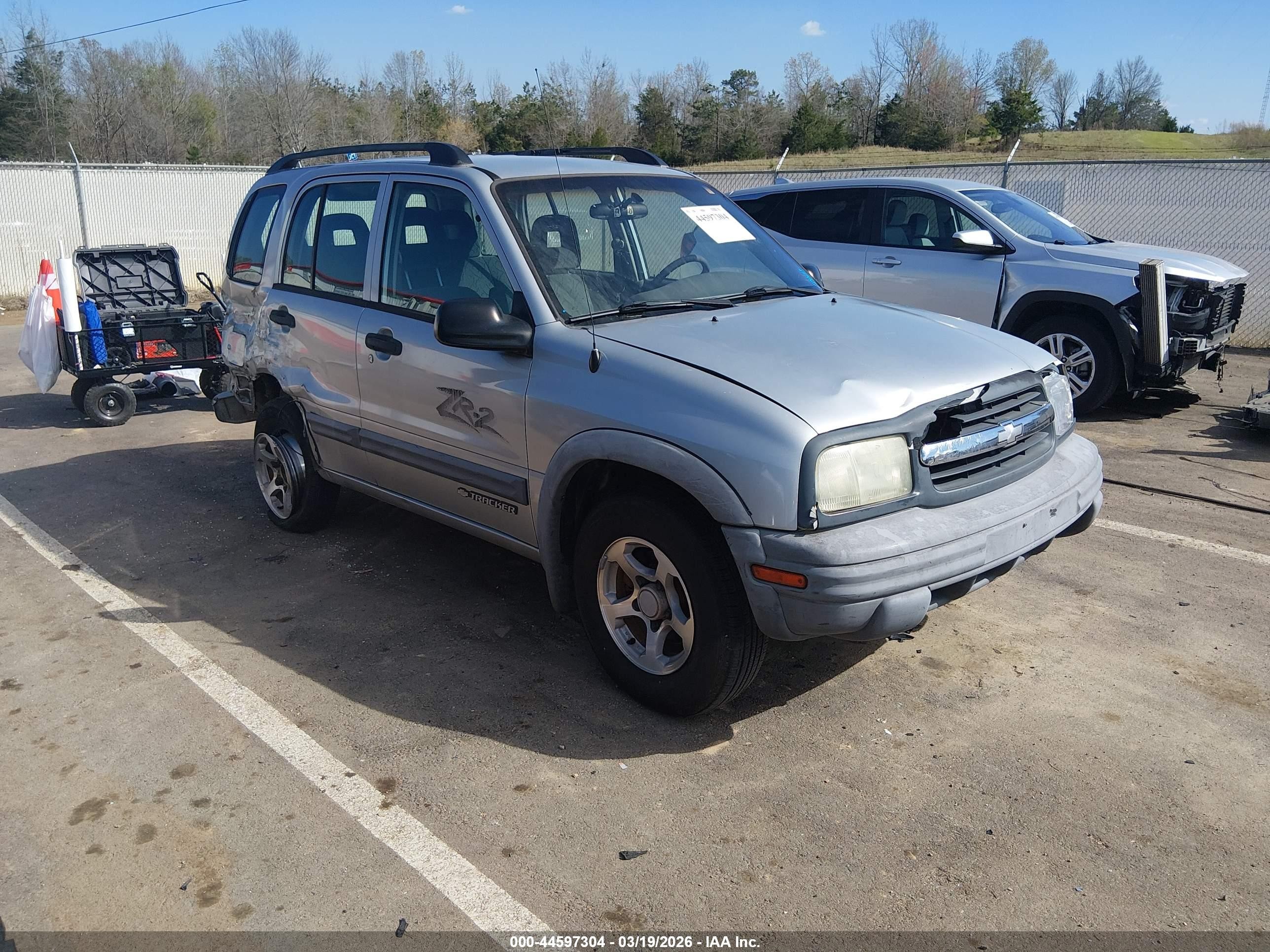 2004 Chevrolet Tracker ZR2, VIN 2CNBJ734X46910924 — Rear end